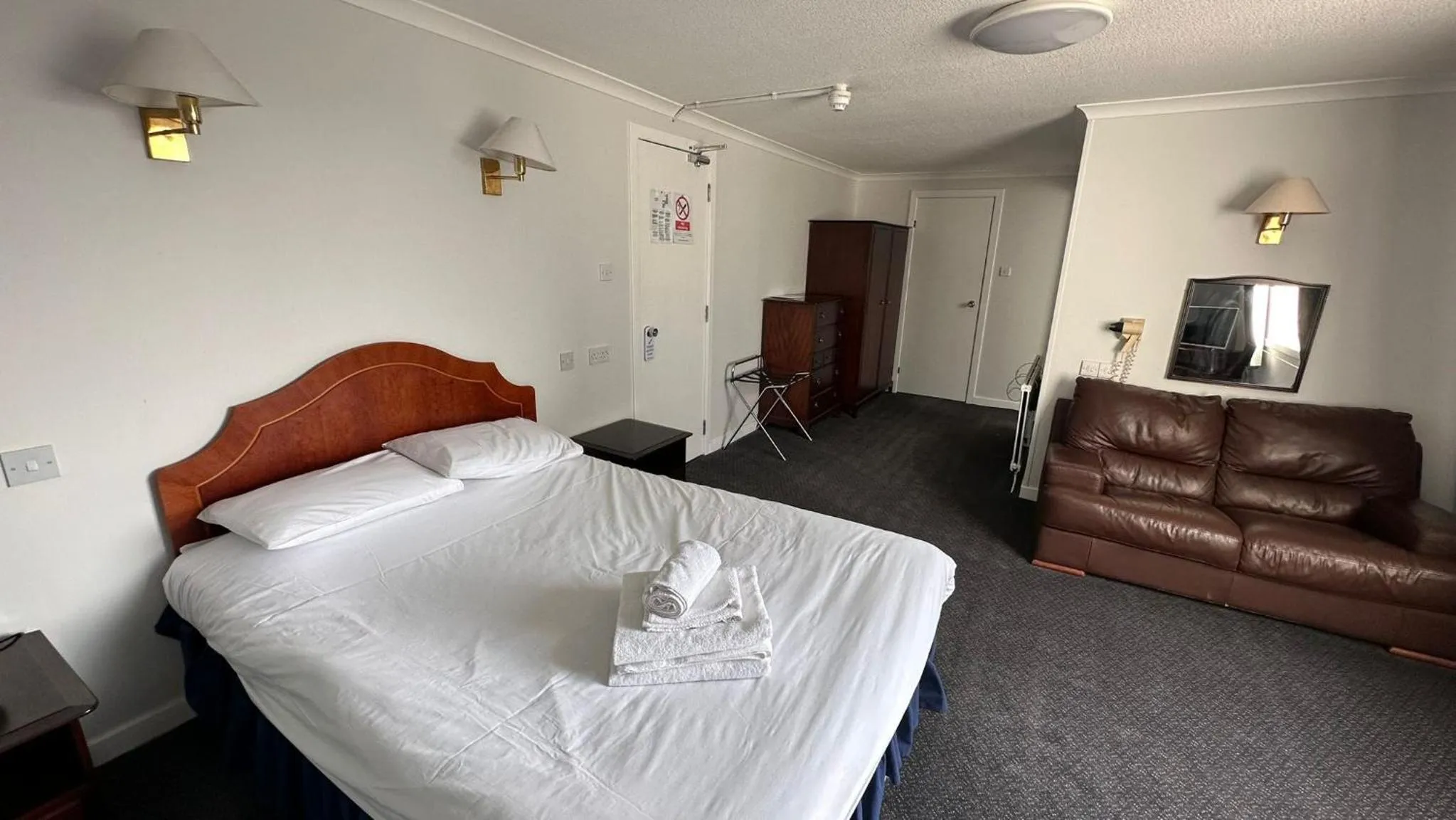 Bedroom, Bed in The Bruce Hotel