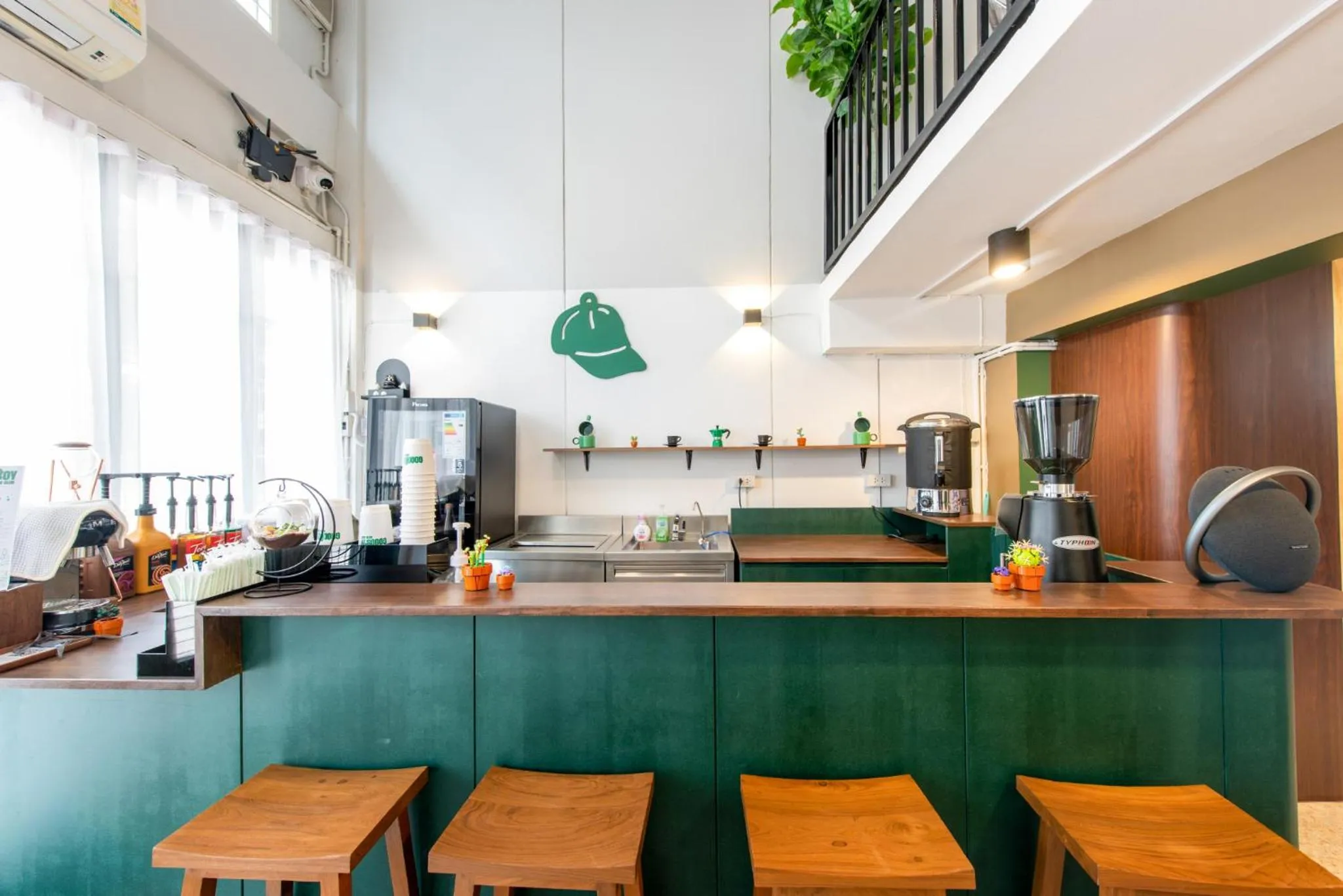 Food and drinks in PICCOLO SUKHUMVIT HOSTEL- Self check-in after 6 pm