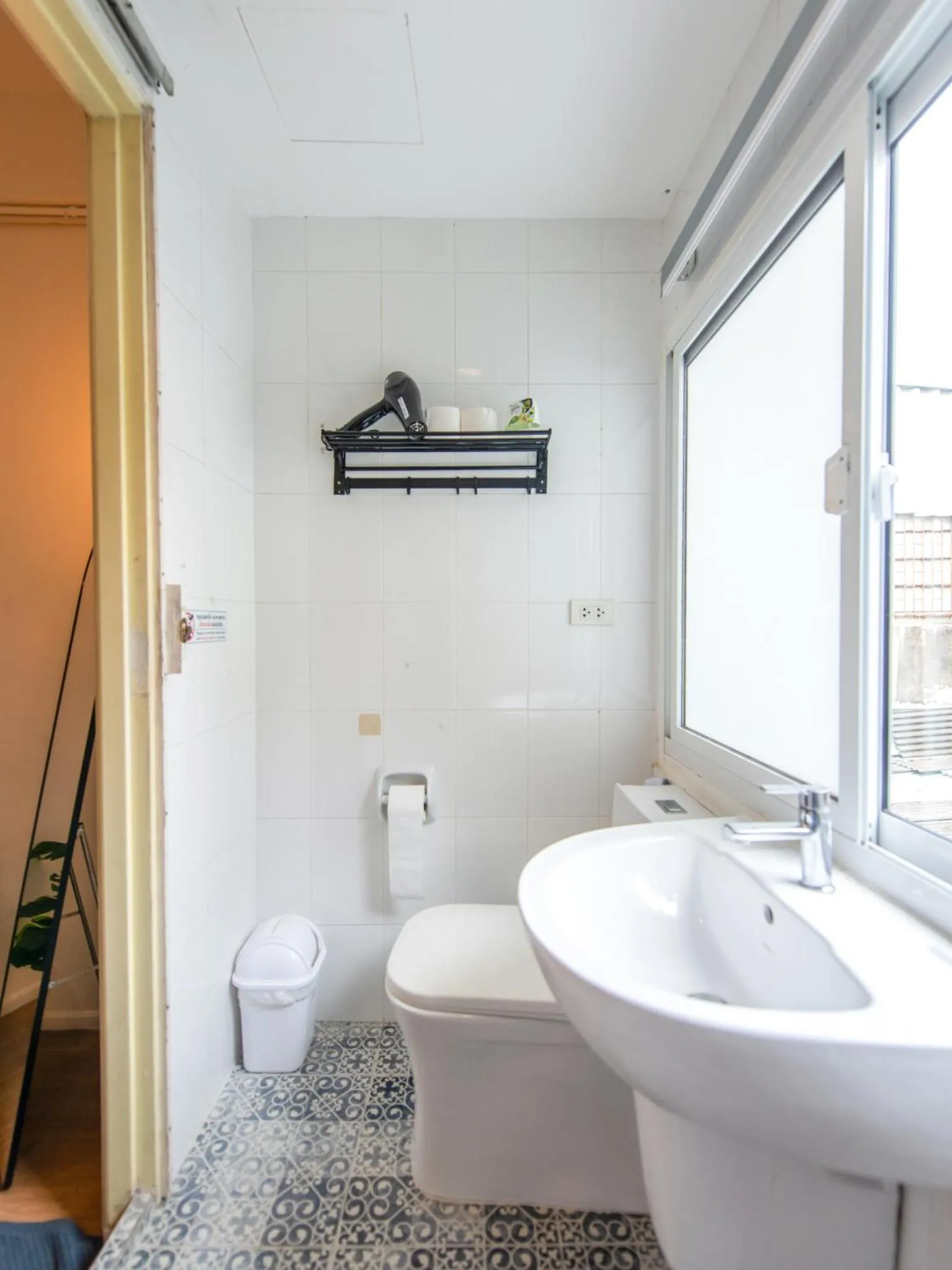 Shower in PICCOLO SUKHUMVIT HOSTEL- Self check-in after 6 pm