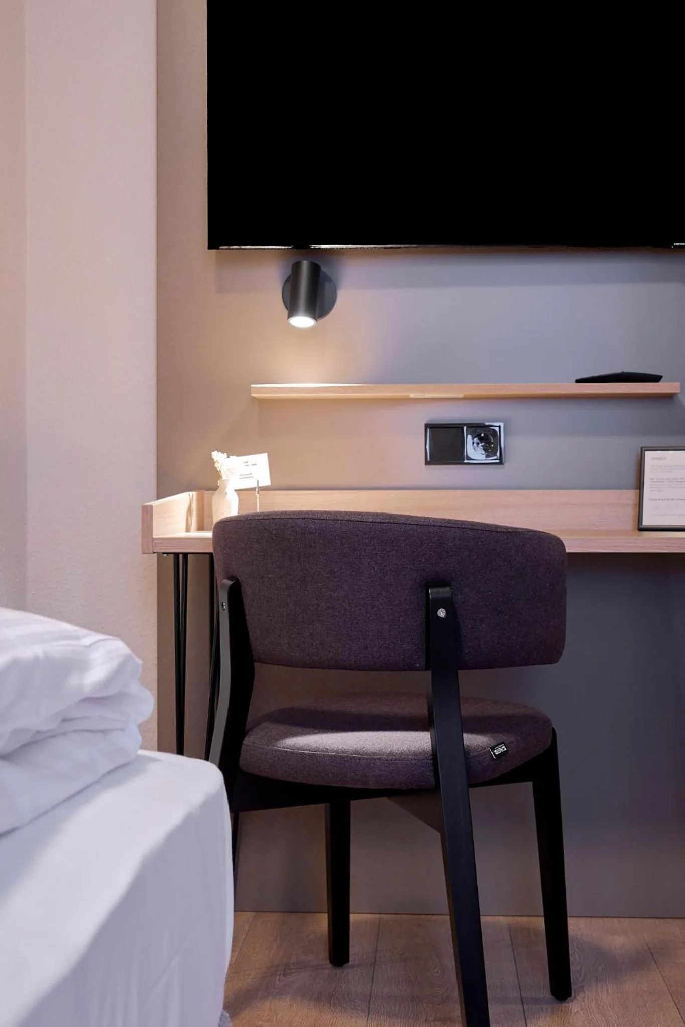 TV and multimedia, Bed in Hotel Müllerbräu