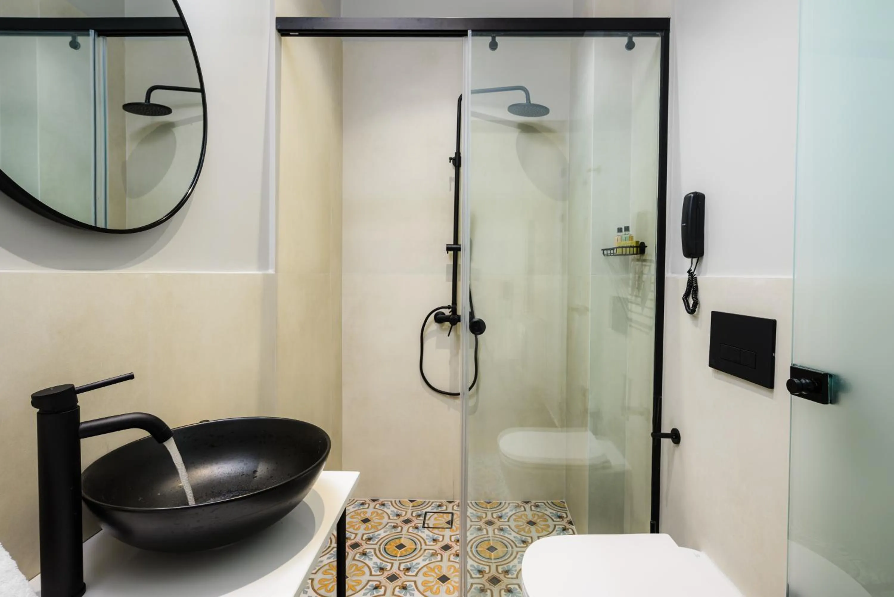 Shower in Casa di Gaga Luxury Suites