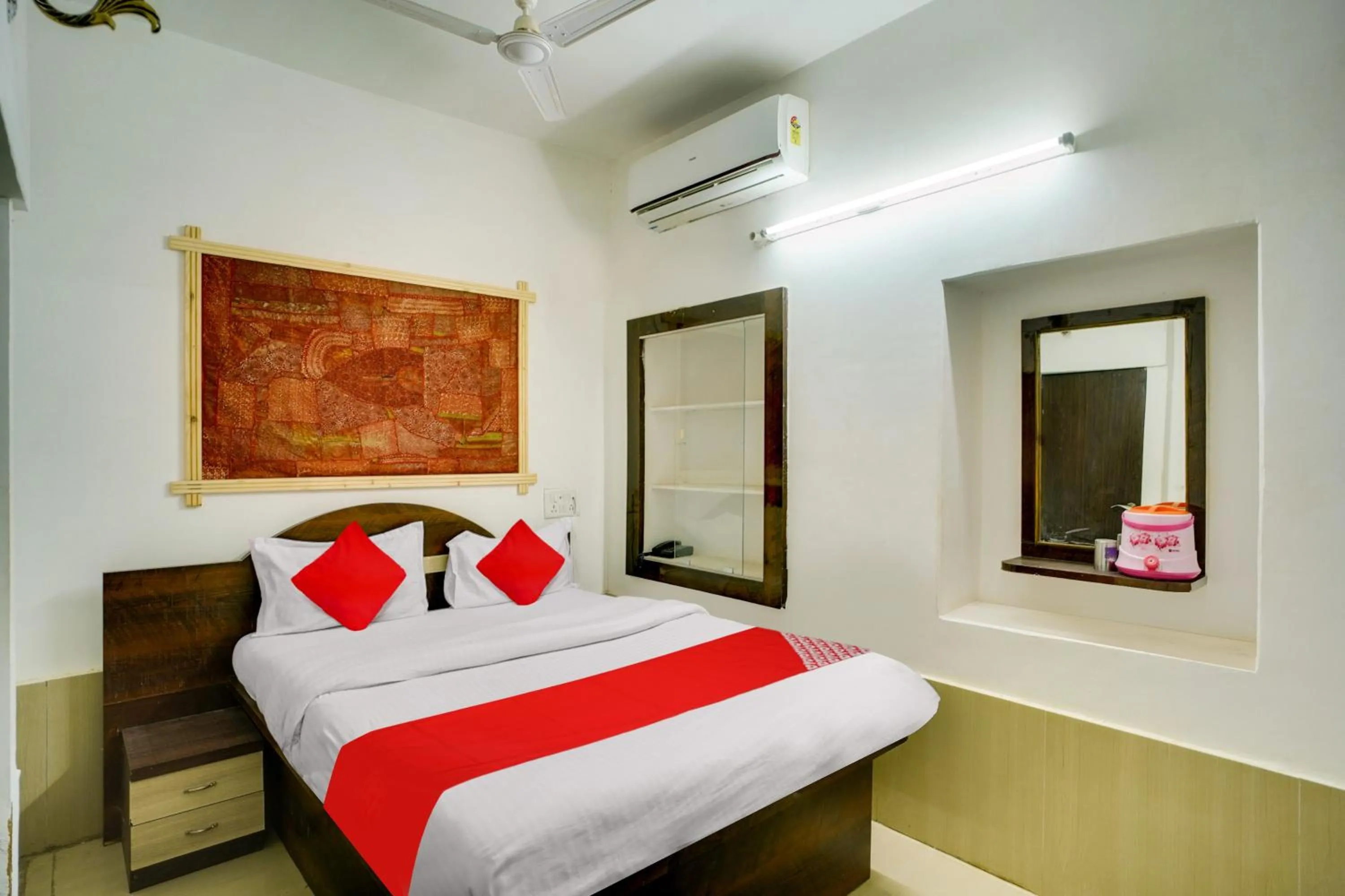 Lobby or reception, Bed in Hotel O Jaisalmer Heritage Haveli