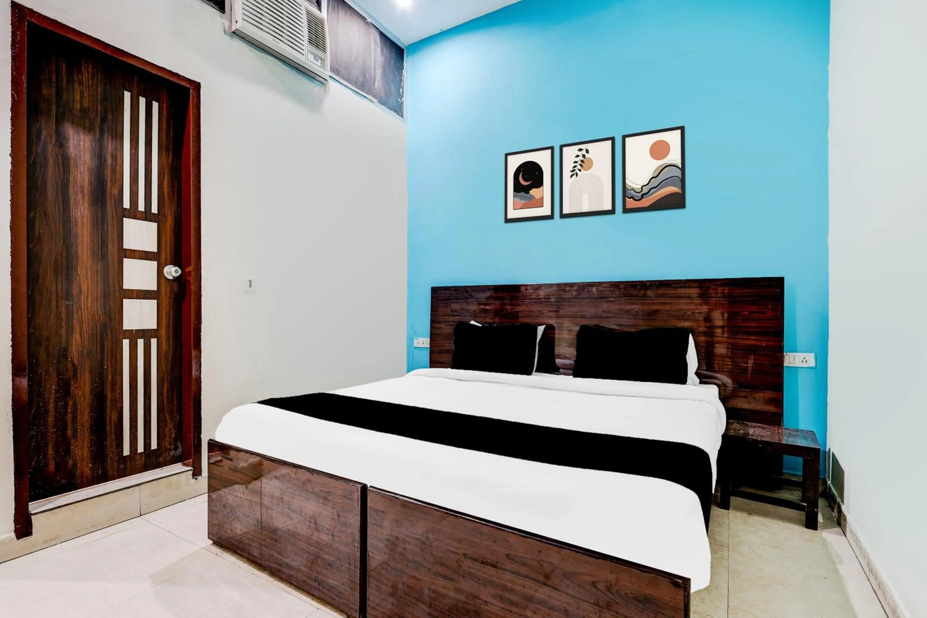 Bedroom, Bed in Hotel O The Star Guest House