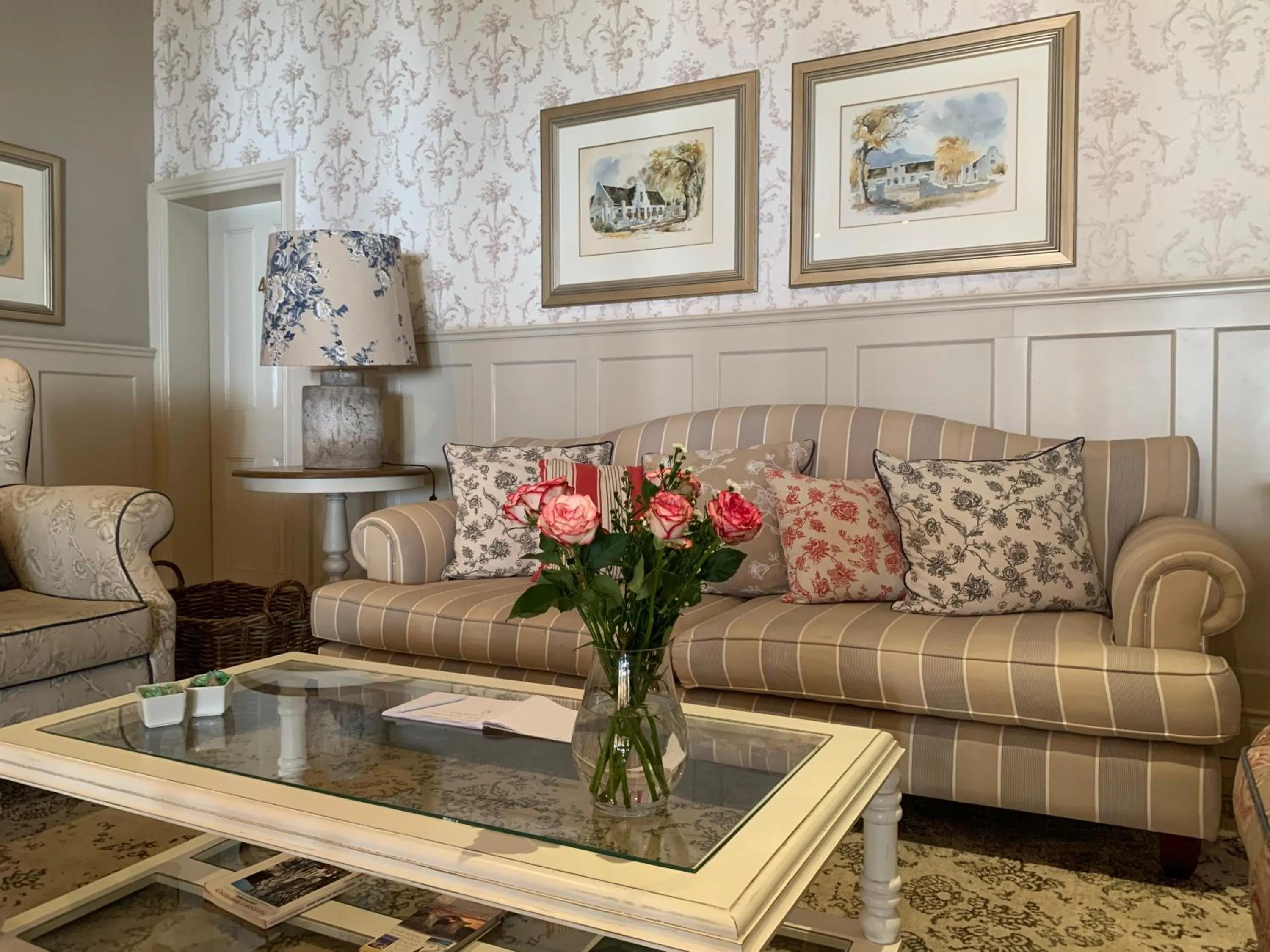 Living room in Avenues Guest House