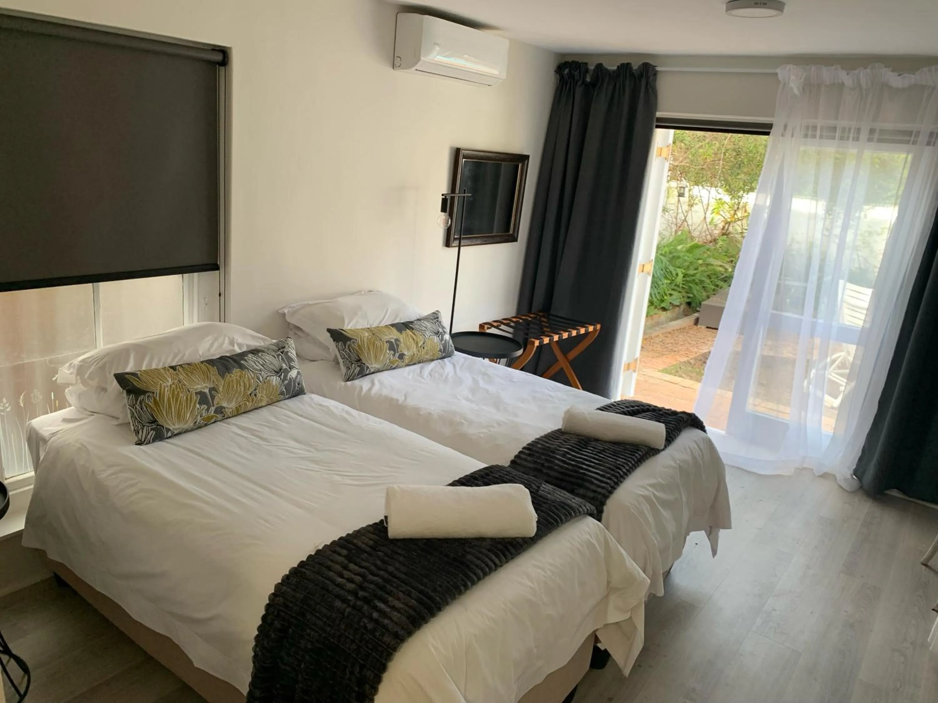 Bed in Avenues Guest House