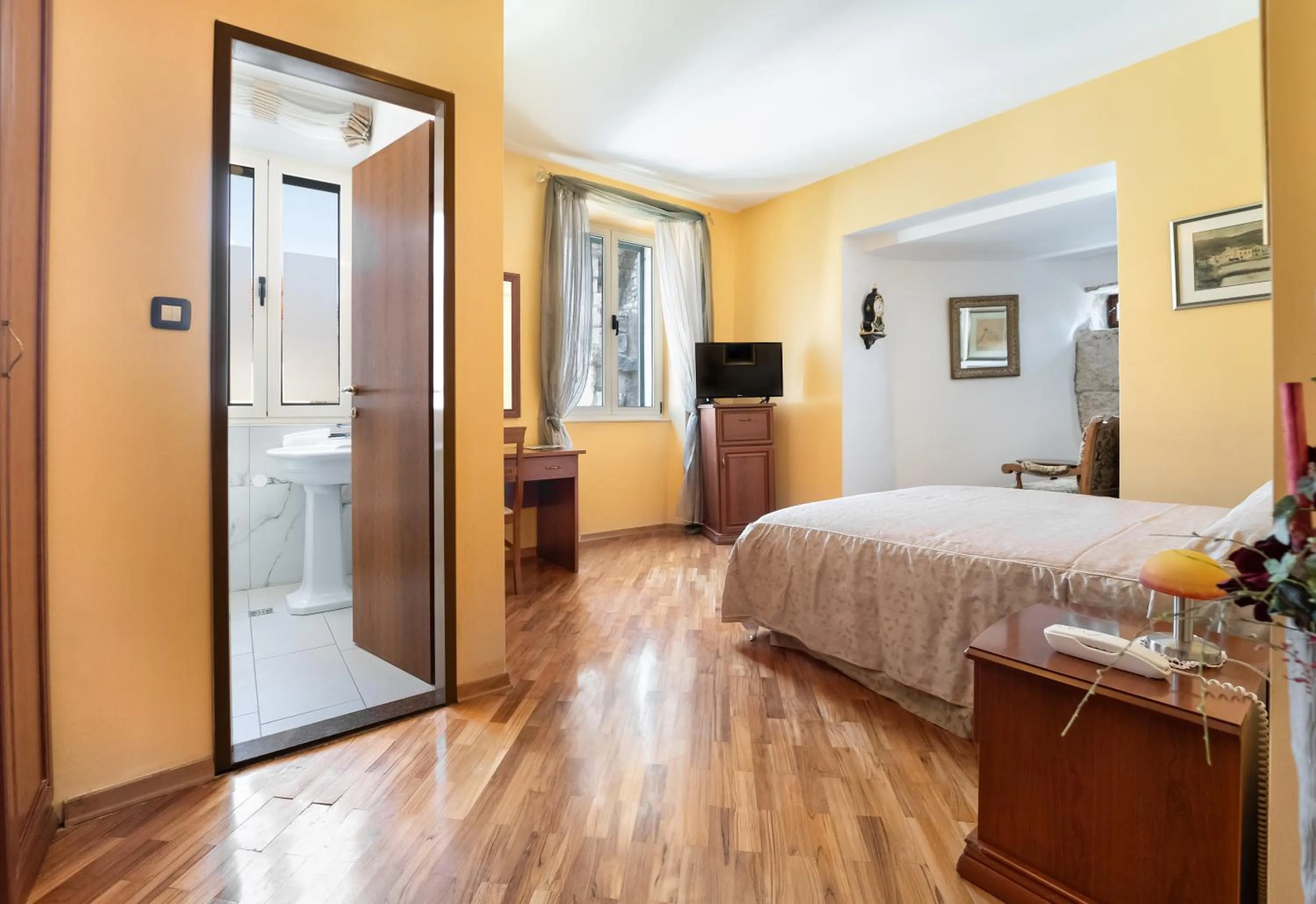 Bed in Hotel Peristil