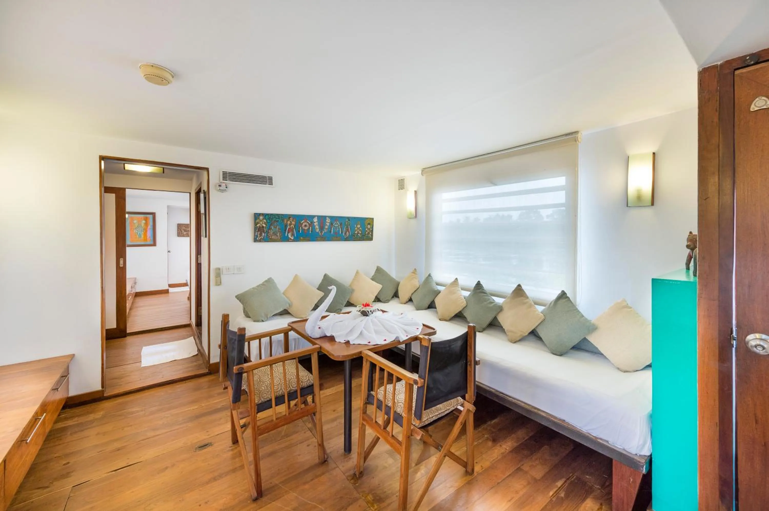 Living room in Purity at Lake Vembanad