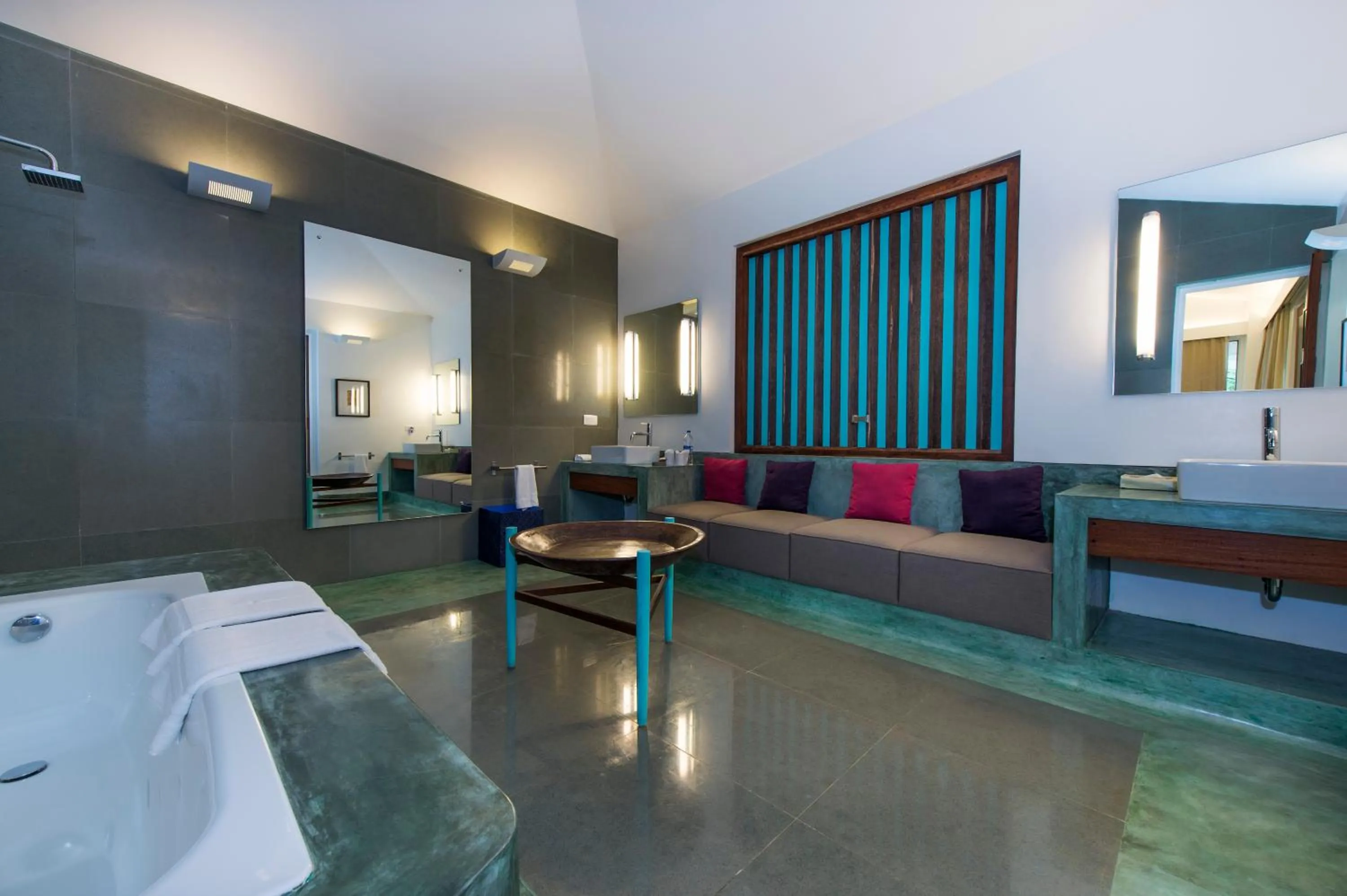 Bathroom, Bed in Purity at Lake Vembanad