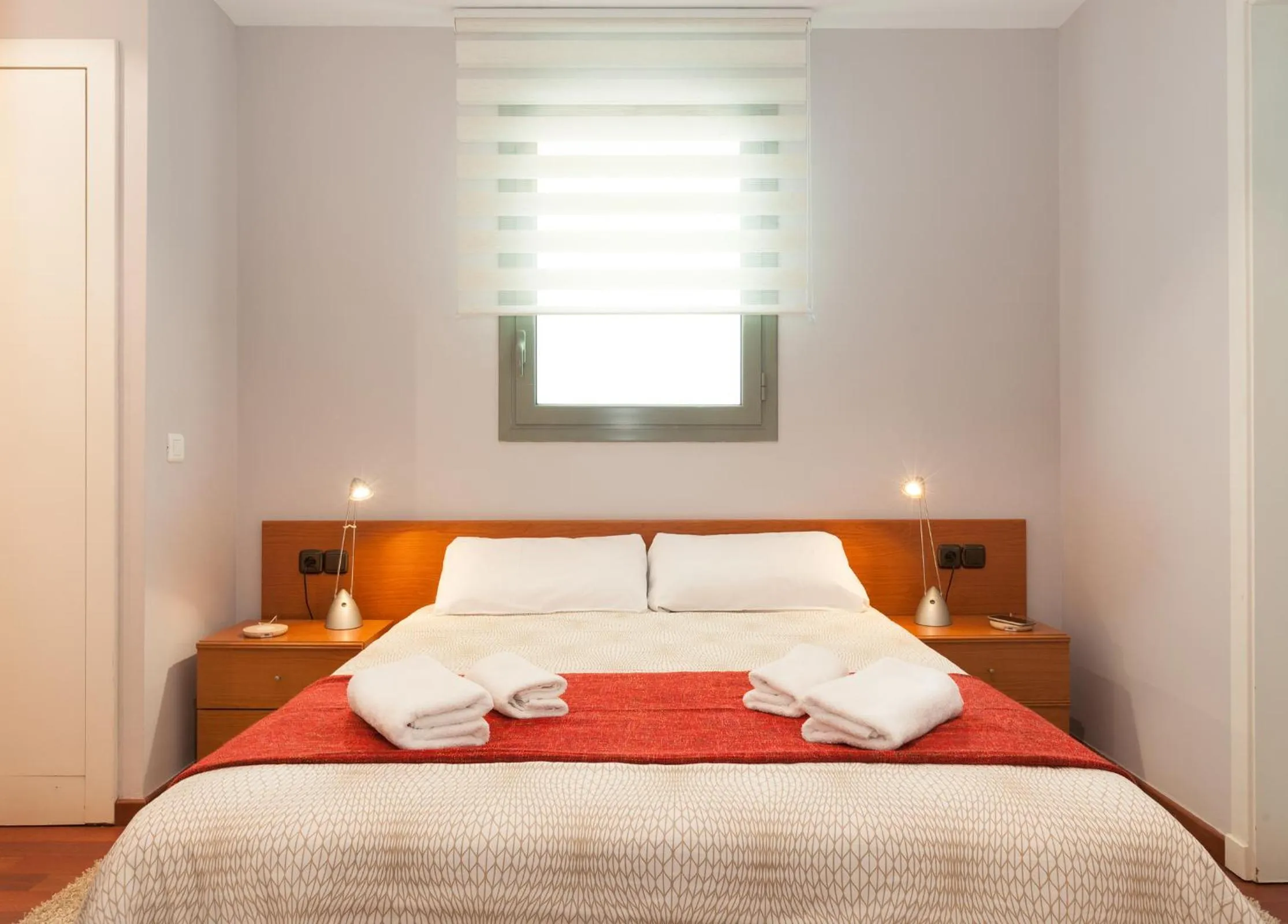 Bed in LetsGo Paseo de Gracia