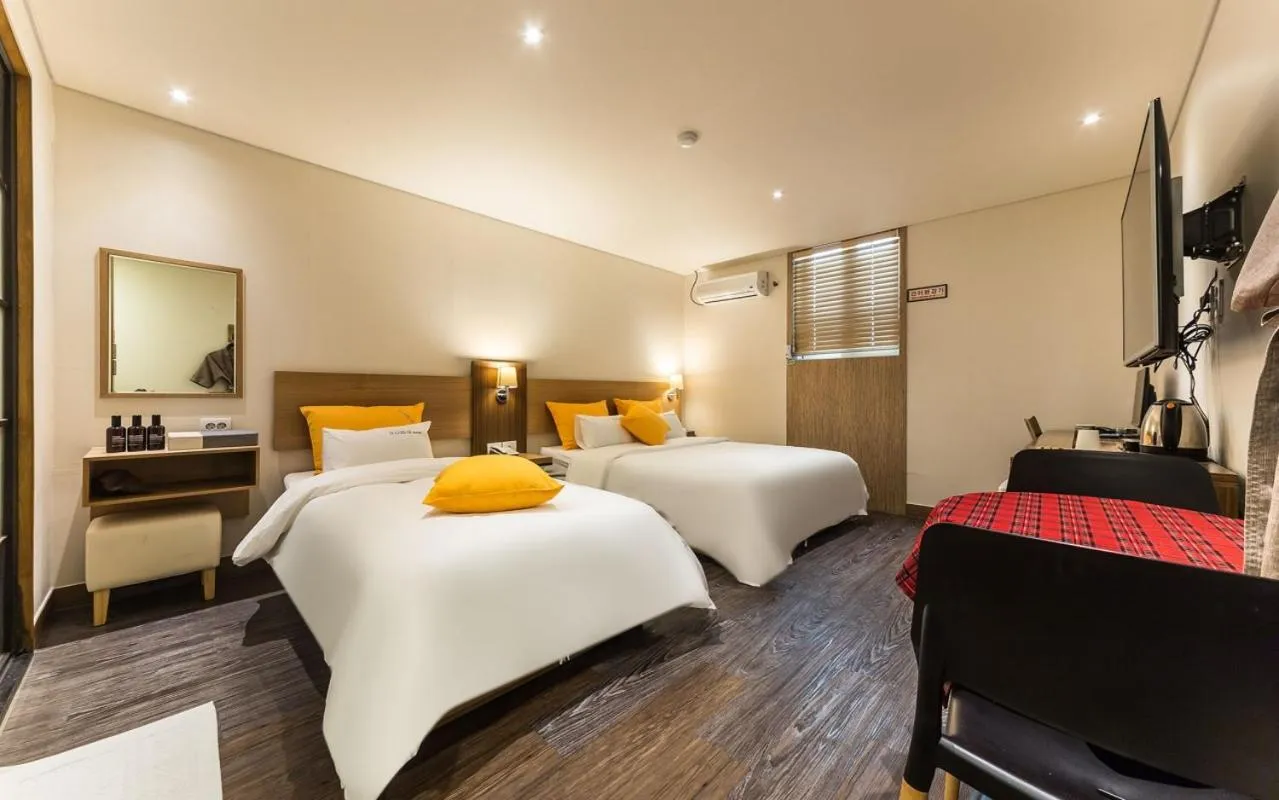 Decorative detail, Bed in Incheon Soma Hotel