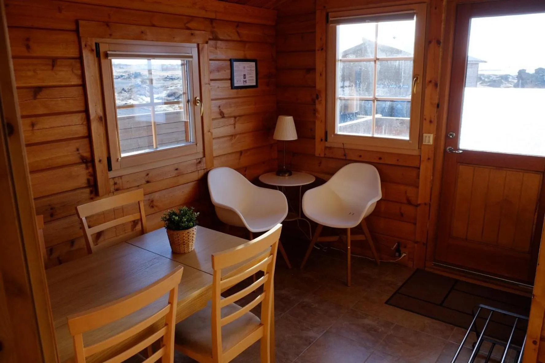 Dining area in Dimmuborgir Guesthouse