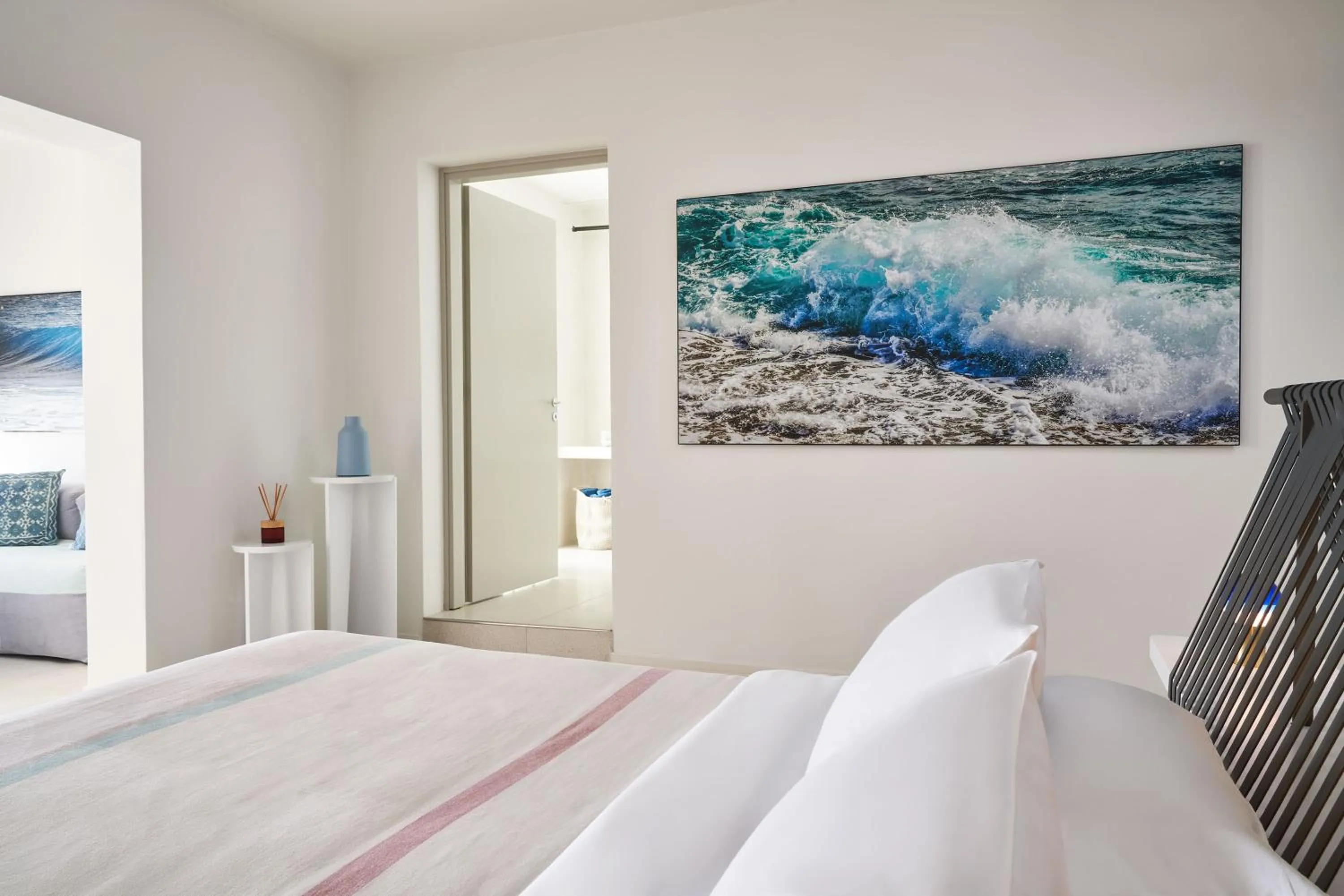 Bed in Alti Santorini Suites - Caldera View