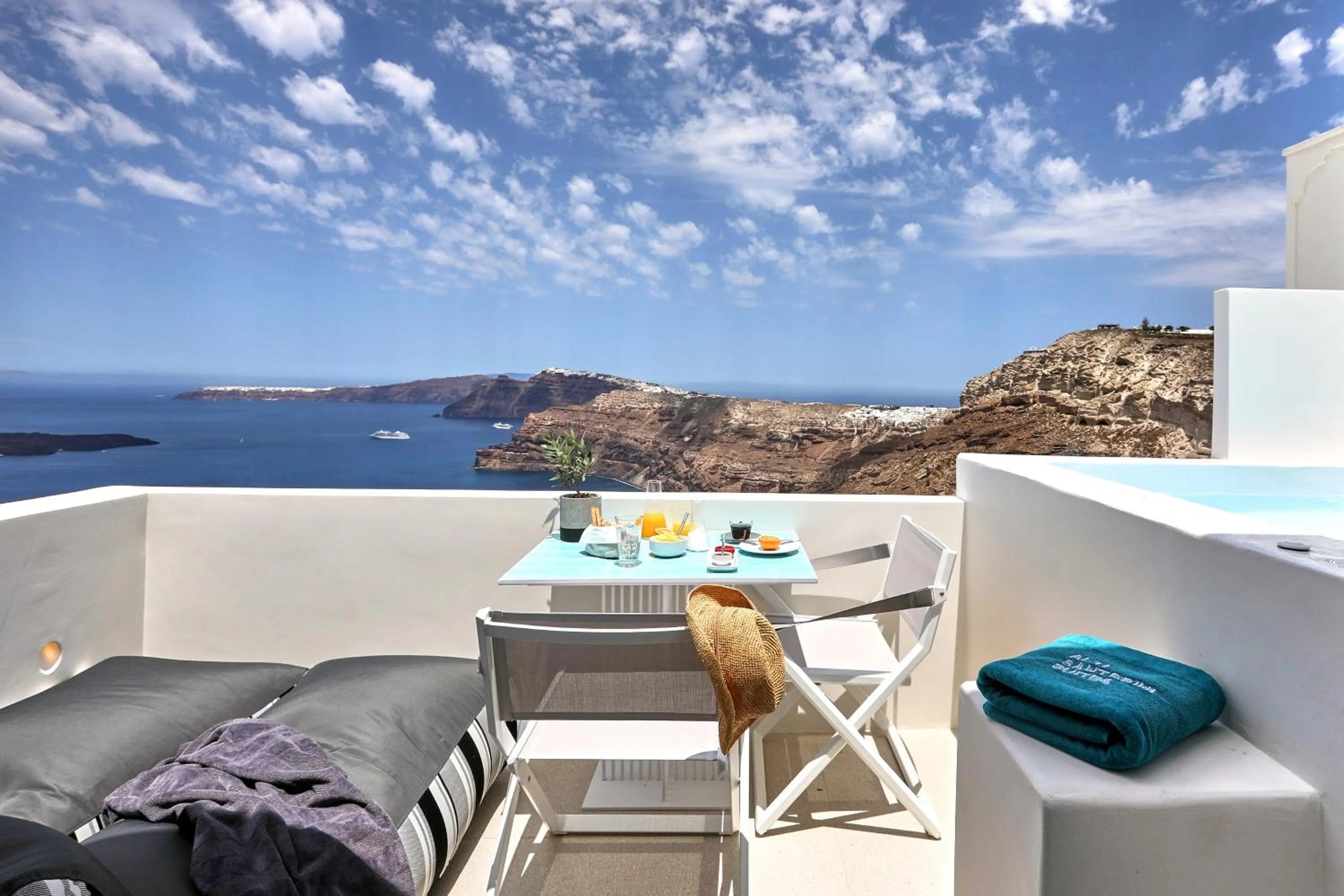 Balcony/Terrace in Alti Santorini Suites - Caldera View