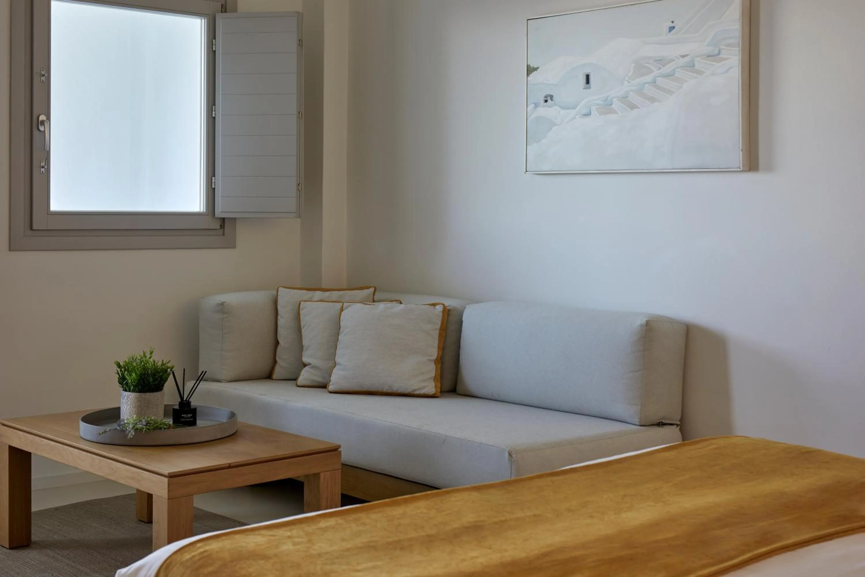 Seating area in Alti Santorini Suites - Caldera View