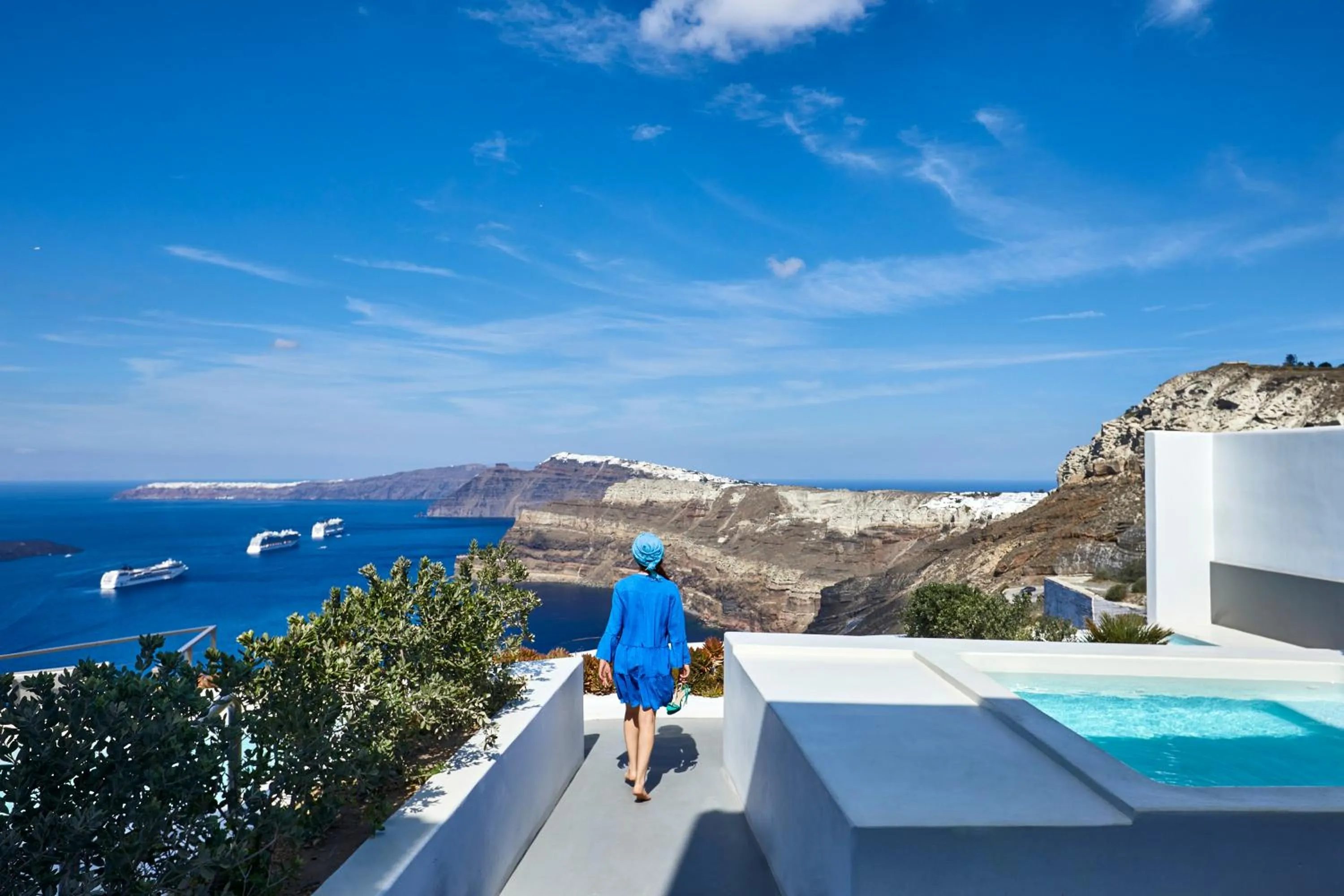 Hot Tub in Alti Santorini Suites - Caldera View