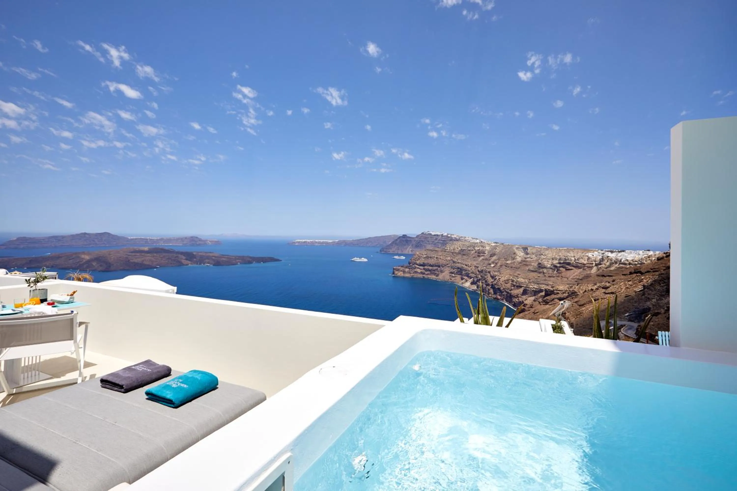 Balcony/Terrace in Alti Santorini Suites - Caldera View