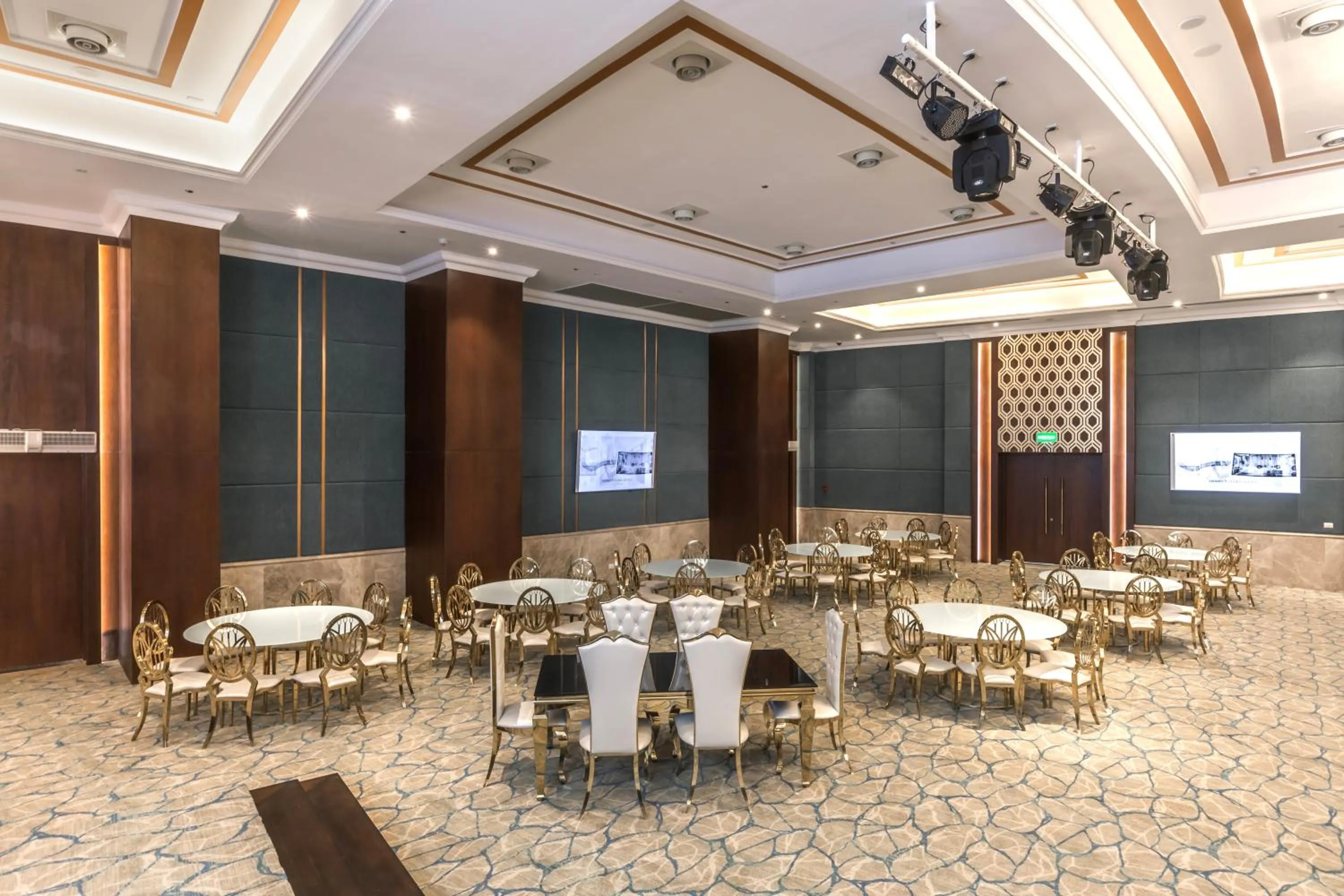 Gewan White Beach Resort-New Alamein