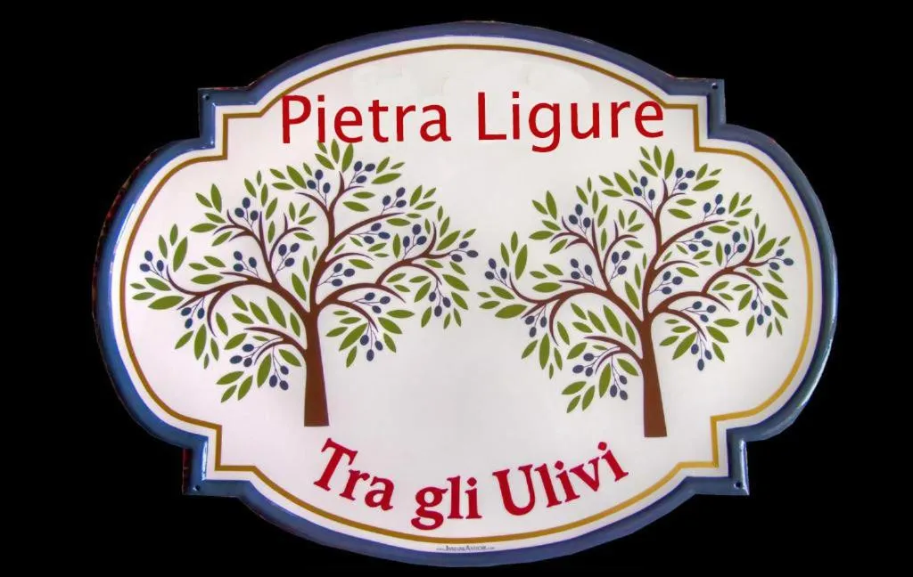 Tra Gli Ulivi