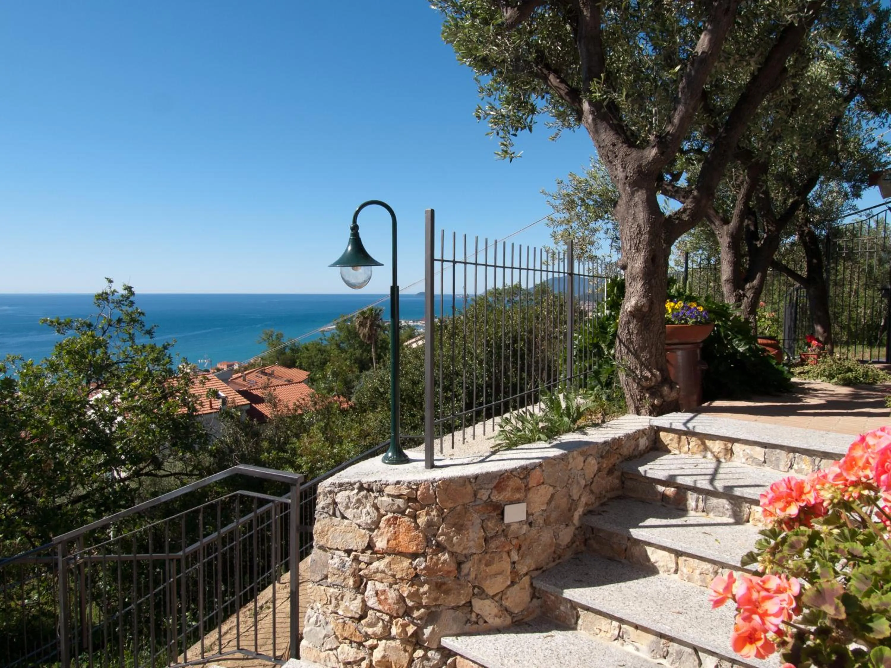 Facade/entrance in Tra Gli Ulivi