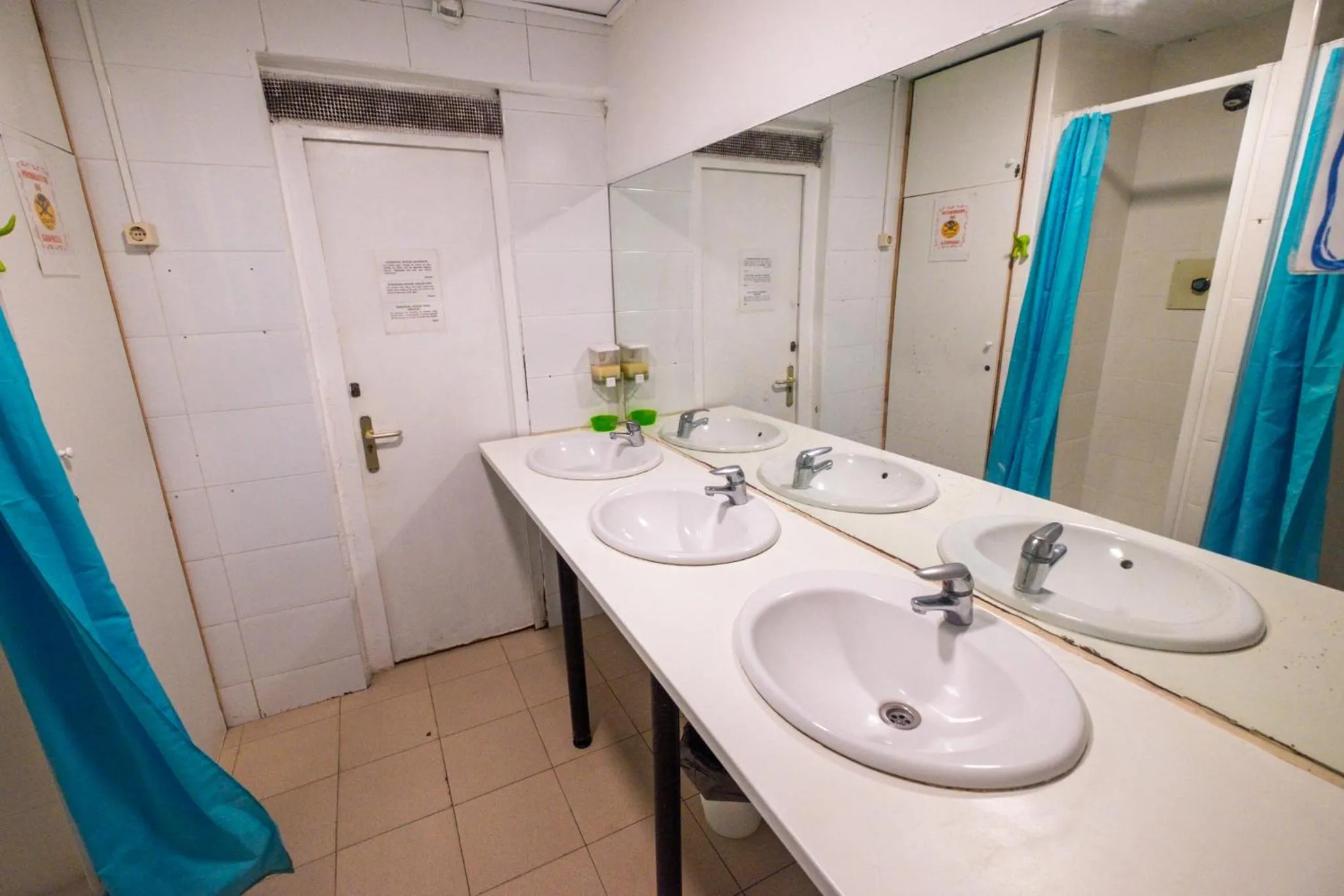 Diagonal House Hostel