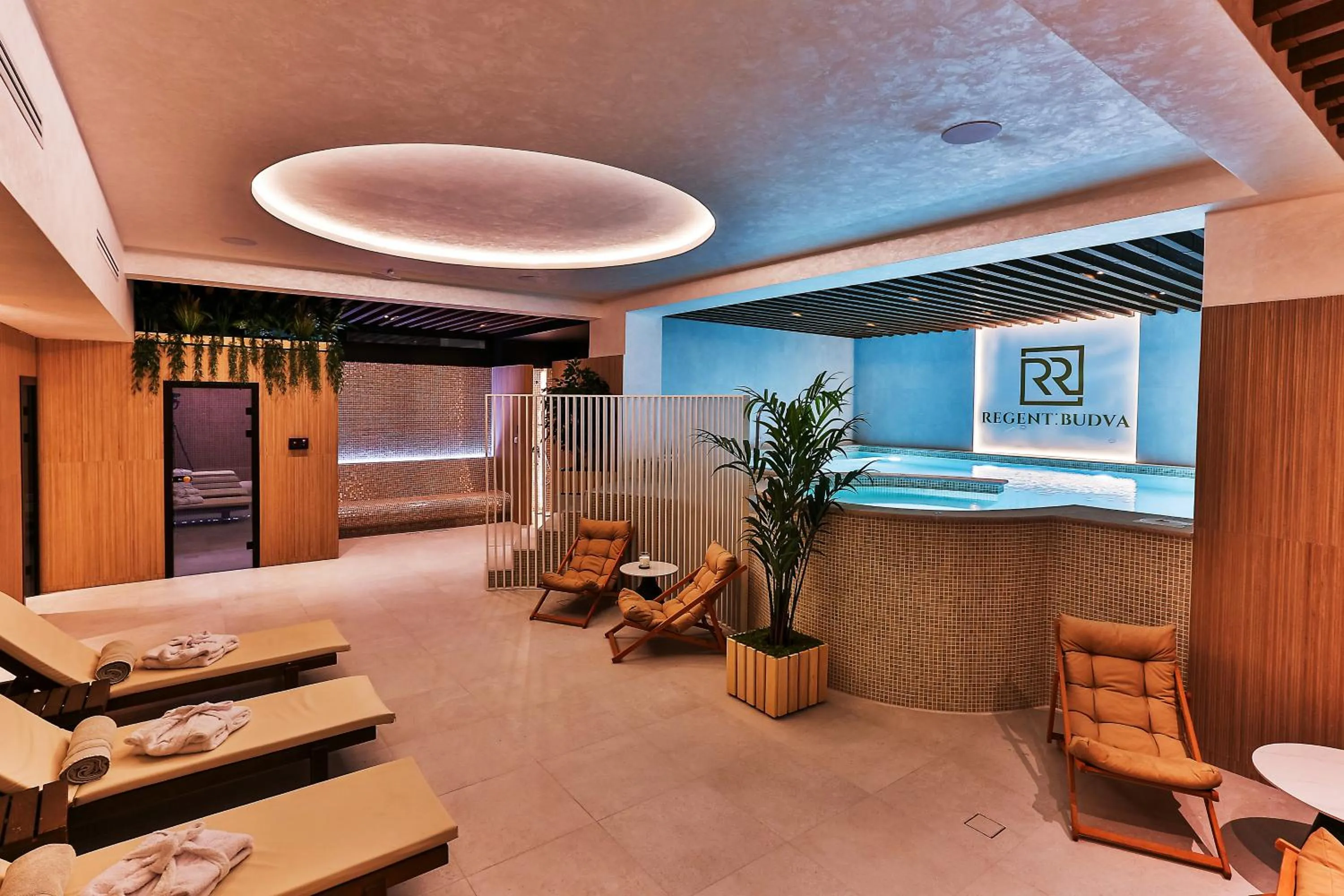 Spa and wellness centre/facilities, Bed in Regent Resort Budva