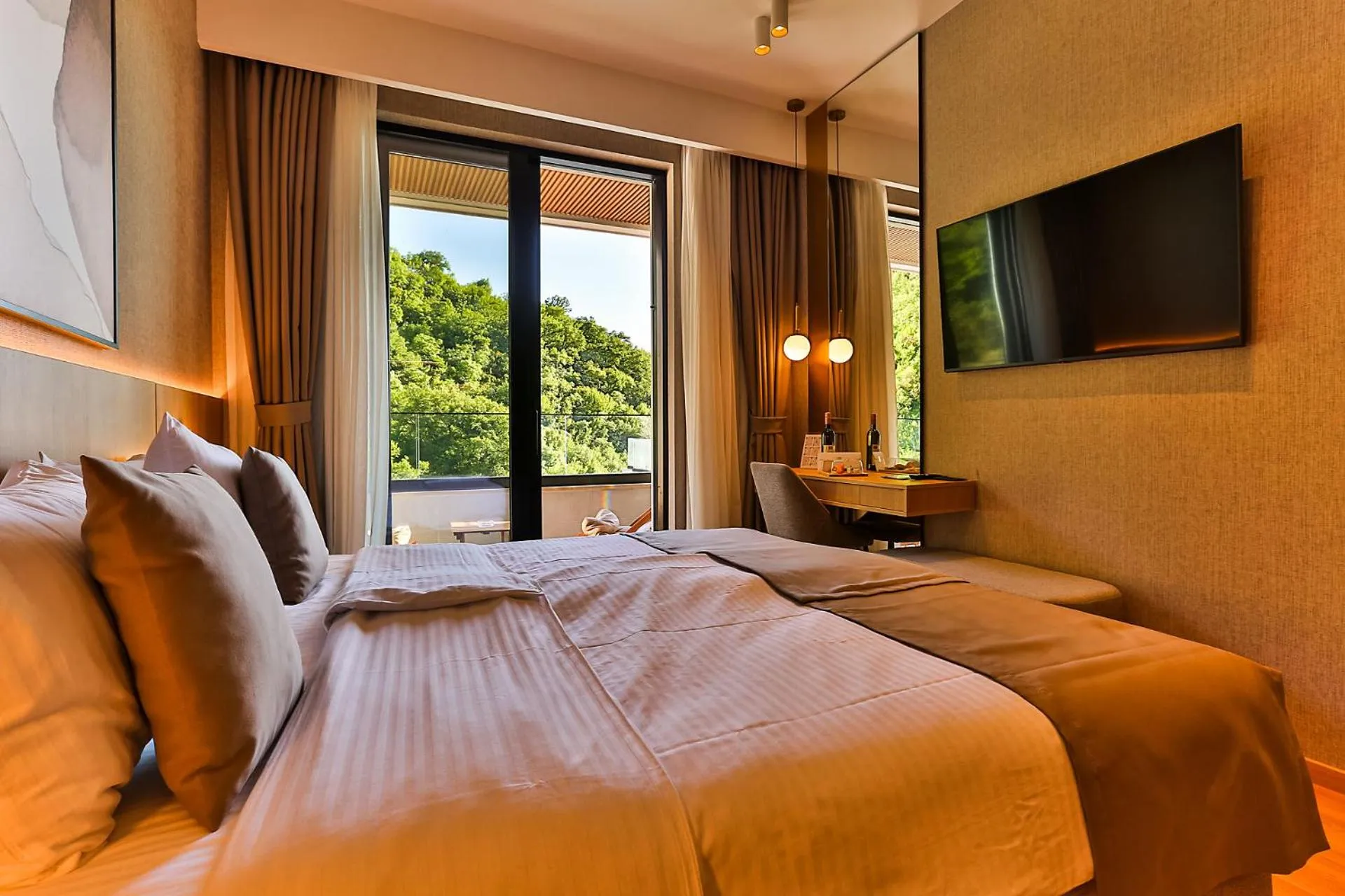 Bed in Hotel kingStone Budva