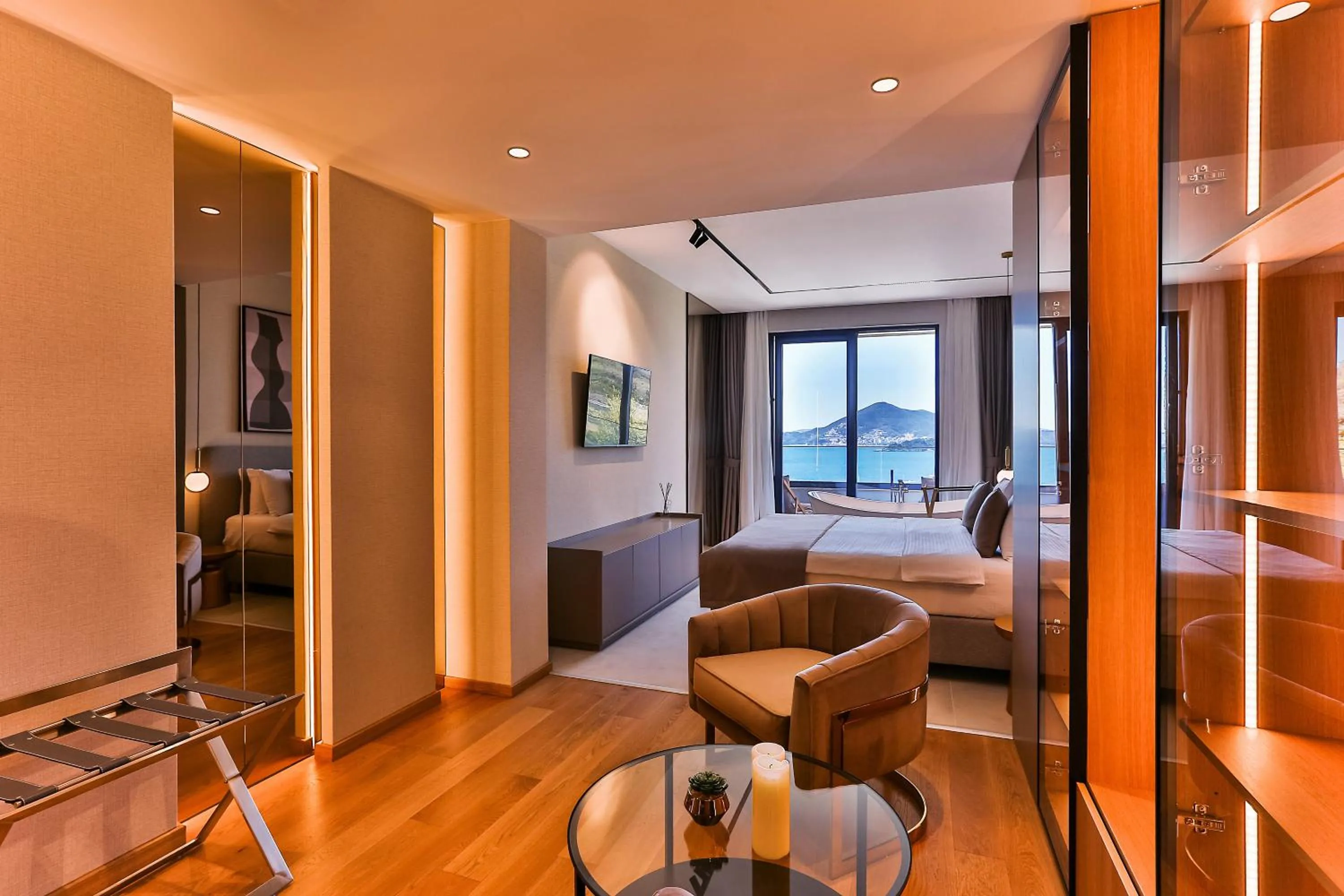 TV and multimedia in Hotel kingStone Budva