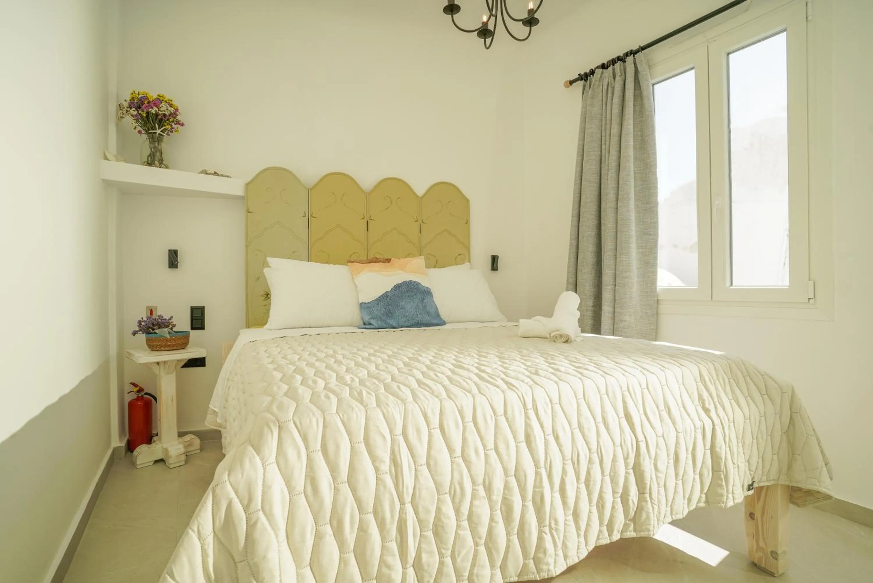 Bed in Seabed Suites Mykonos