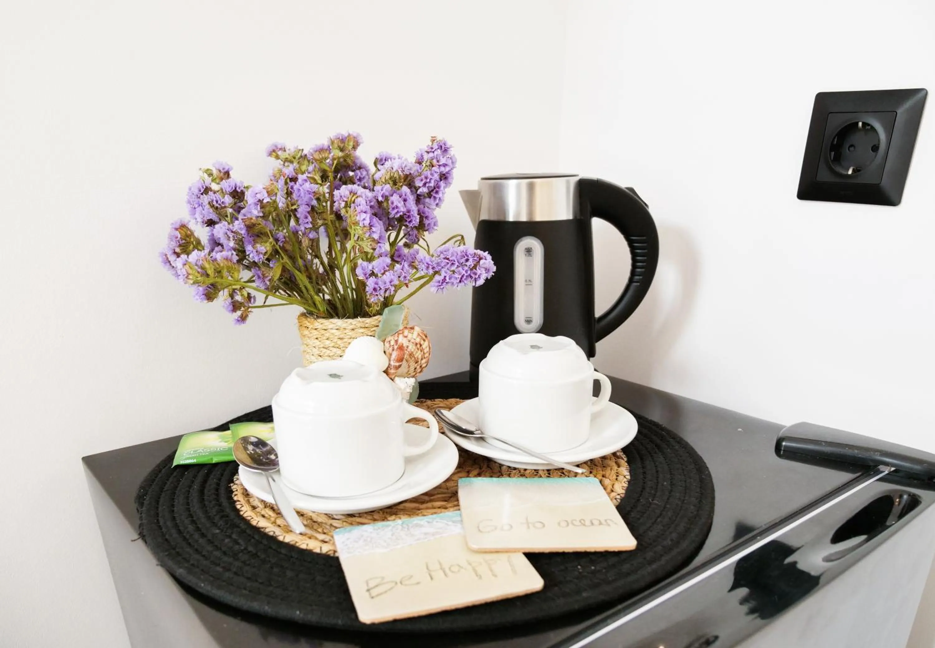 Coffee/tea facilities in Seabed Suites Mykonos
