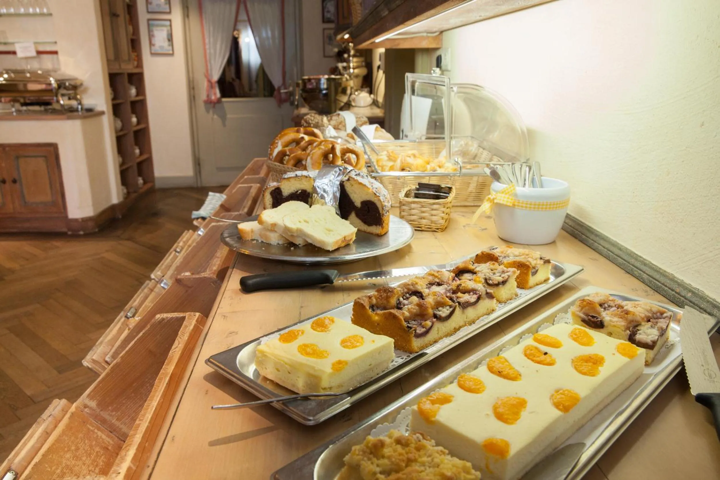 Buffet breakfast in Hotel Gasthof Alte Post Holzkirchen