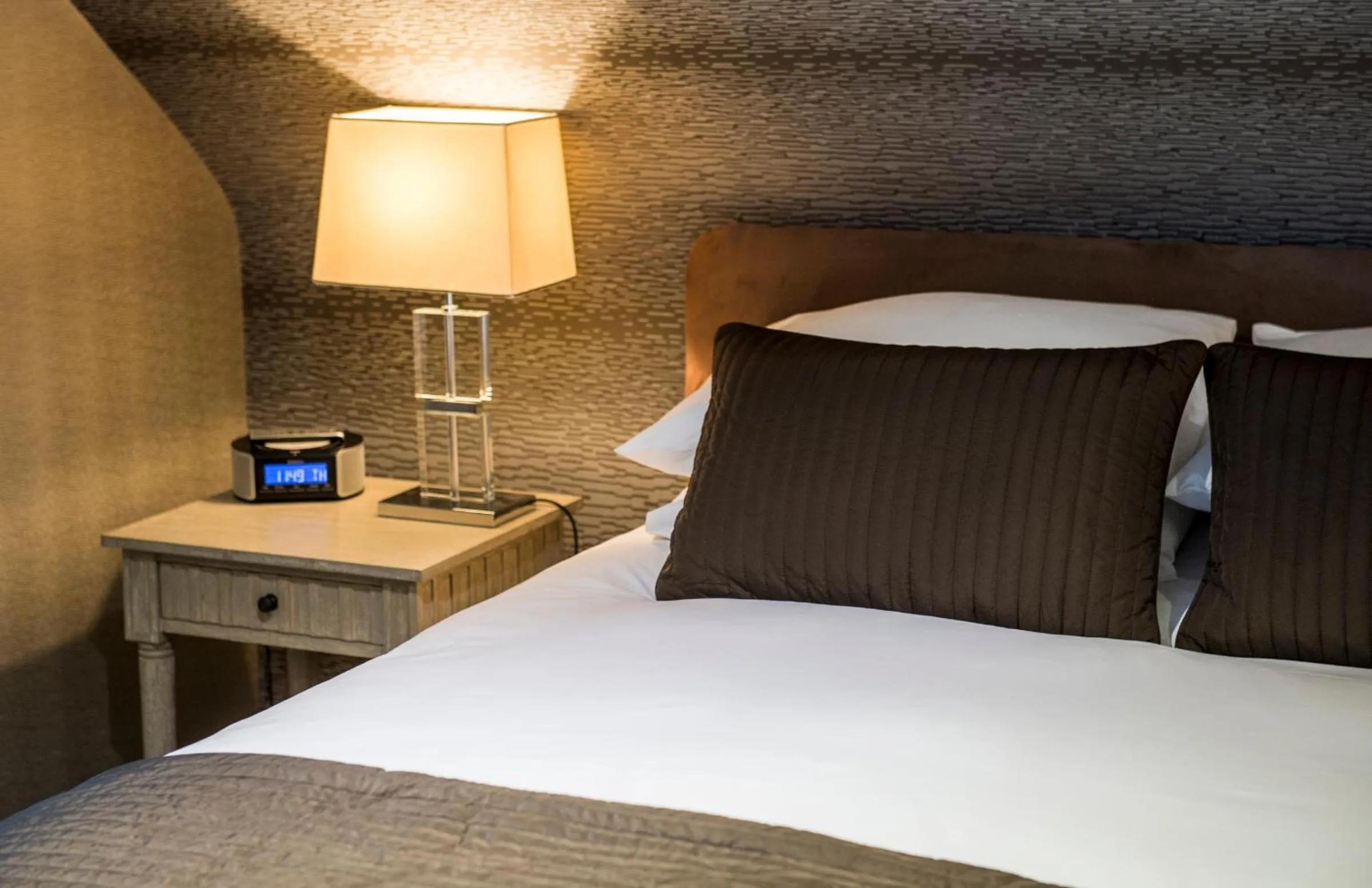 Bedroom, Bed in Heathmount Hotel