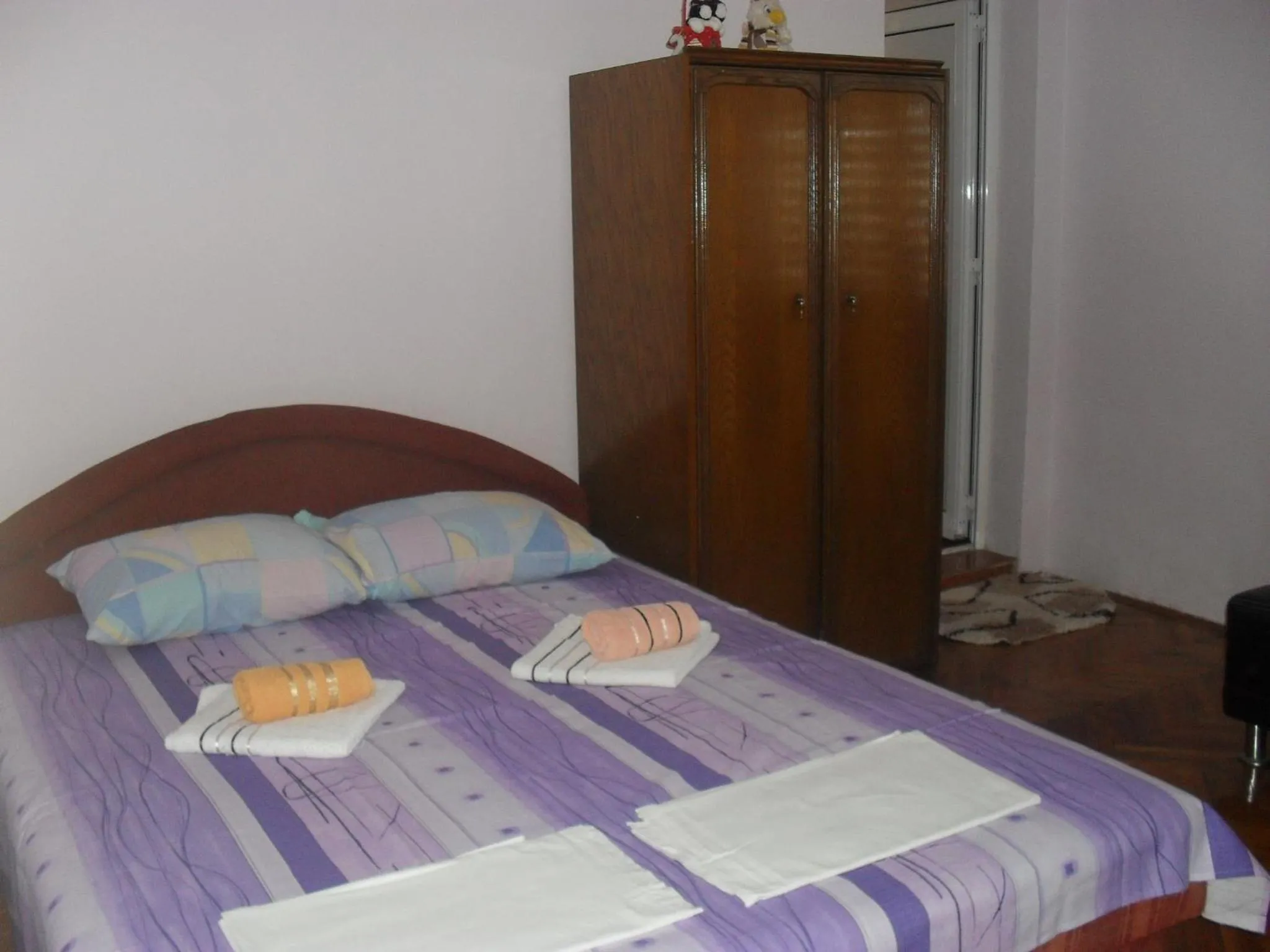 Property building, Bed in Apartment Batricevic