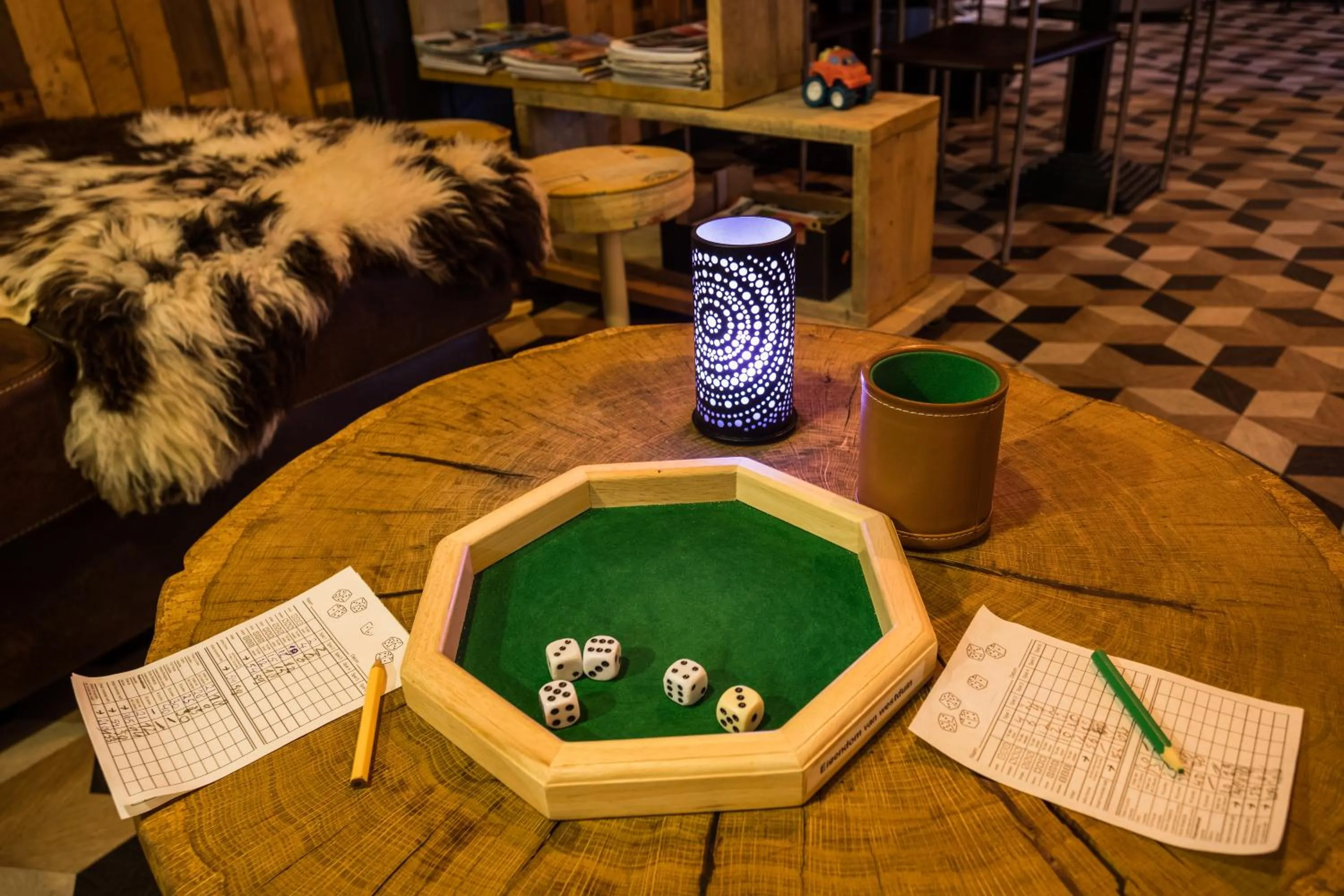 Communal lounge/ TV room in Strandhotel Westduin