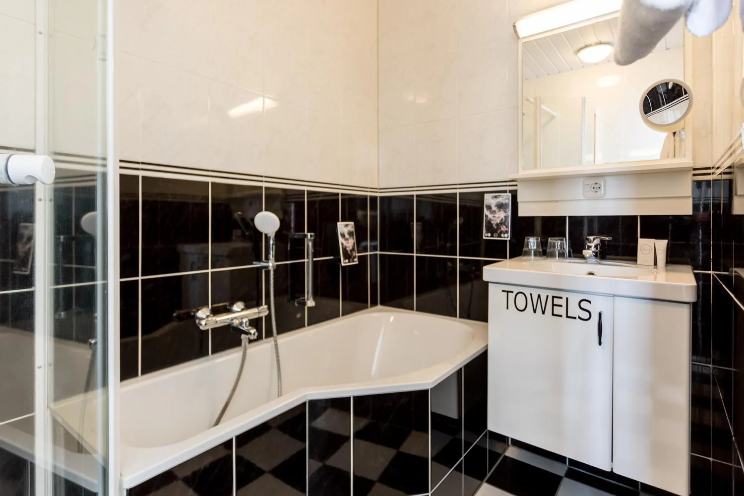 Bathroom in Strandhotel Westduin