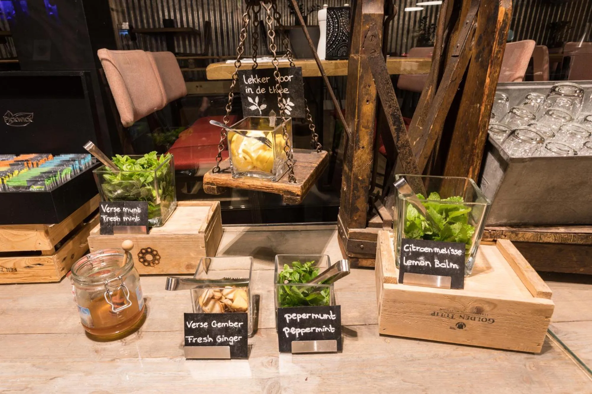 Buffet breakfast in Strandhotel Westduin