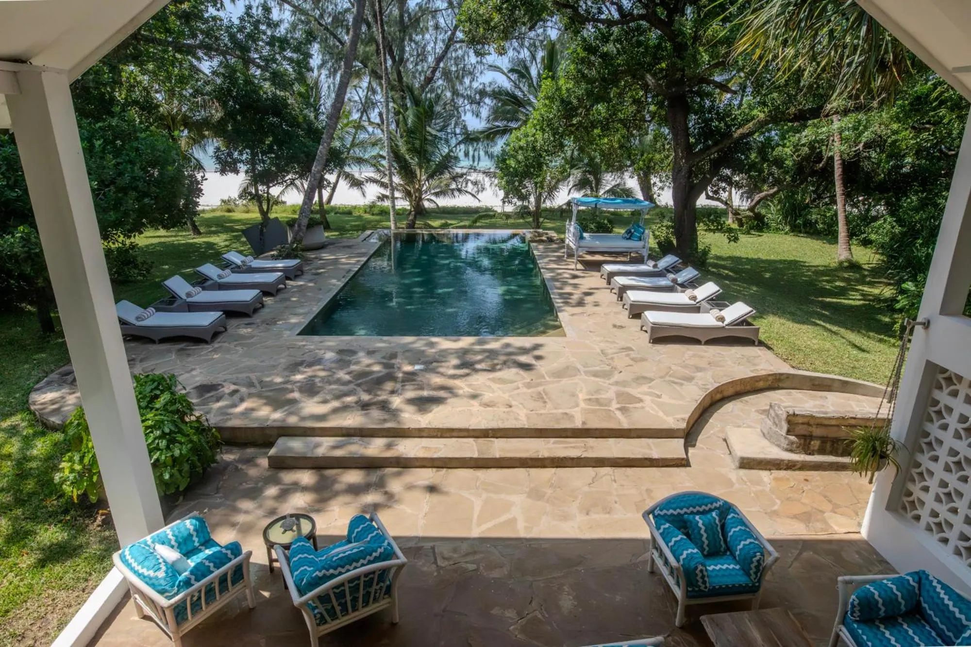 Swimming pool in Nomad Beach Resort