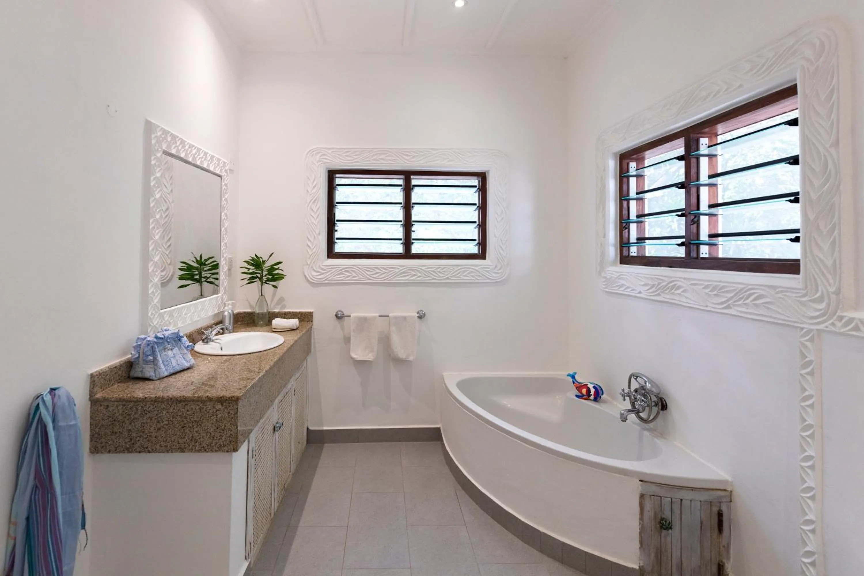 Shower in Nomad Beach Resort