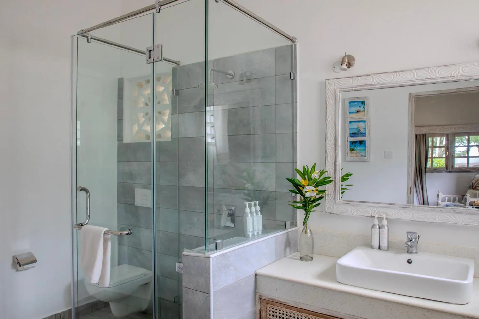 Shower in Nomad Beach Resort