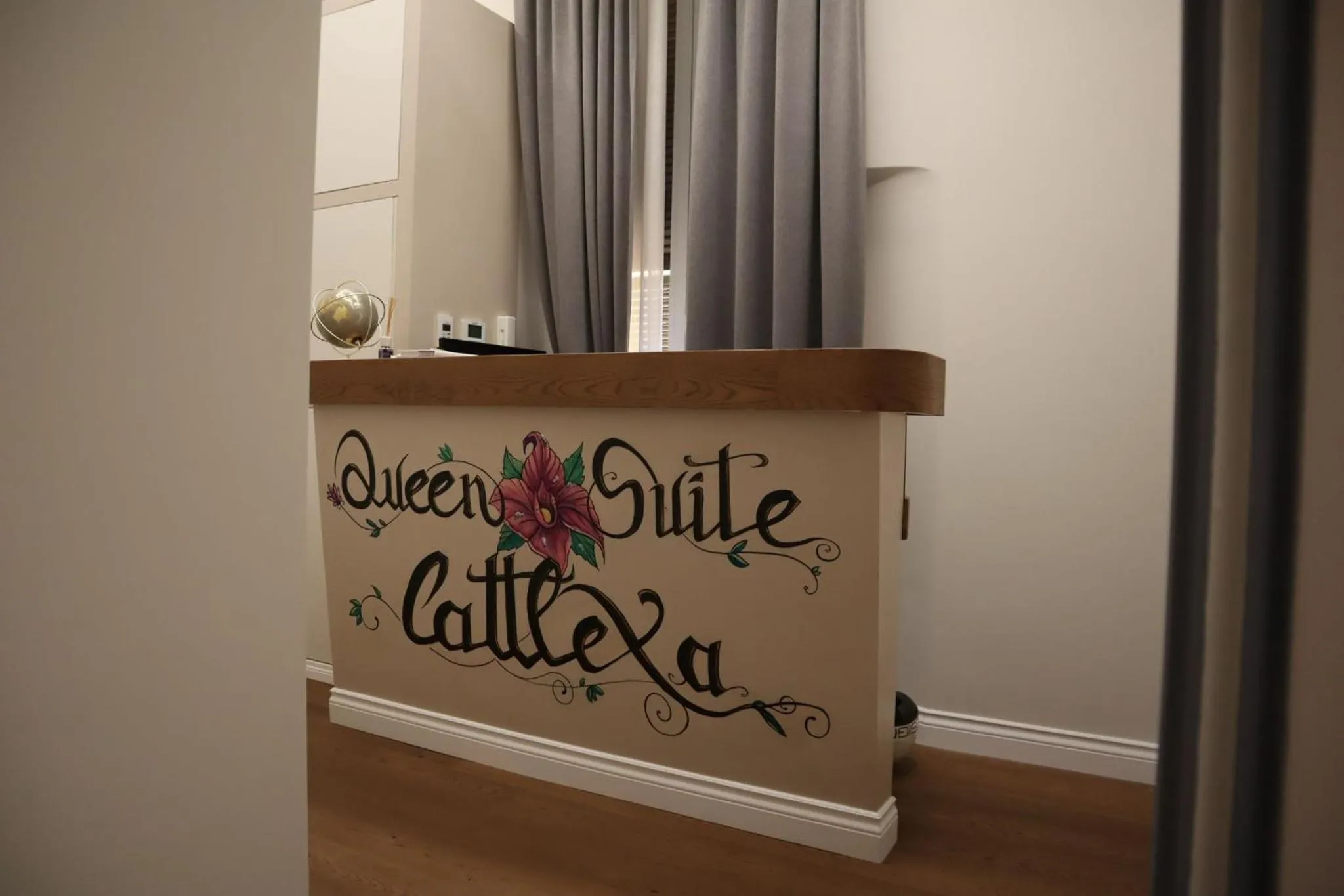 Queen Cattleya Suite
