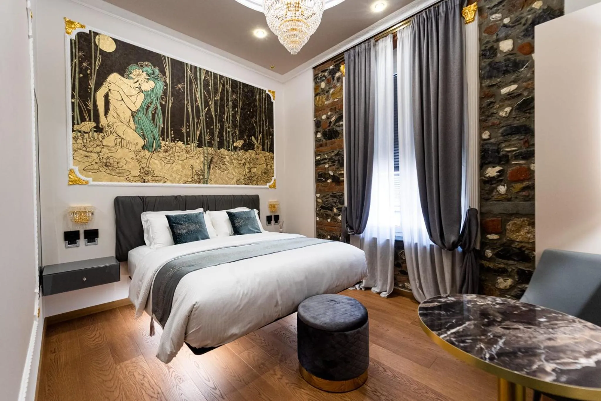 Bed in Queen Cattleya Suite