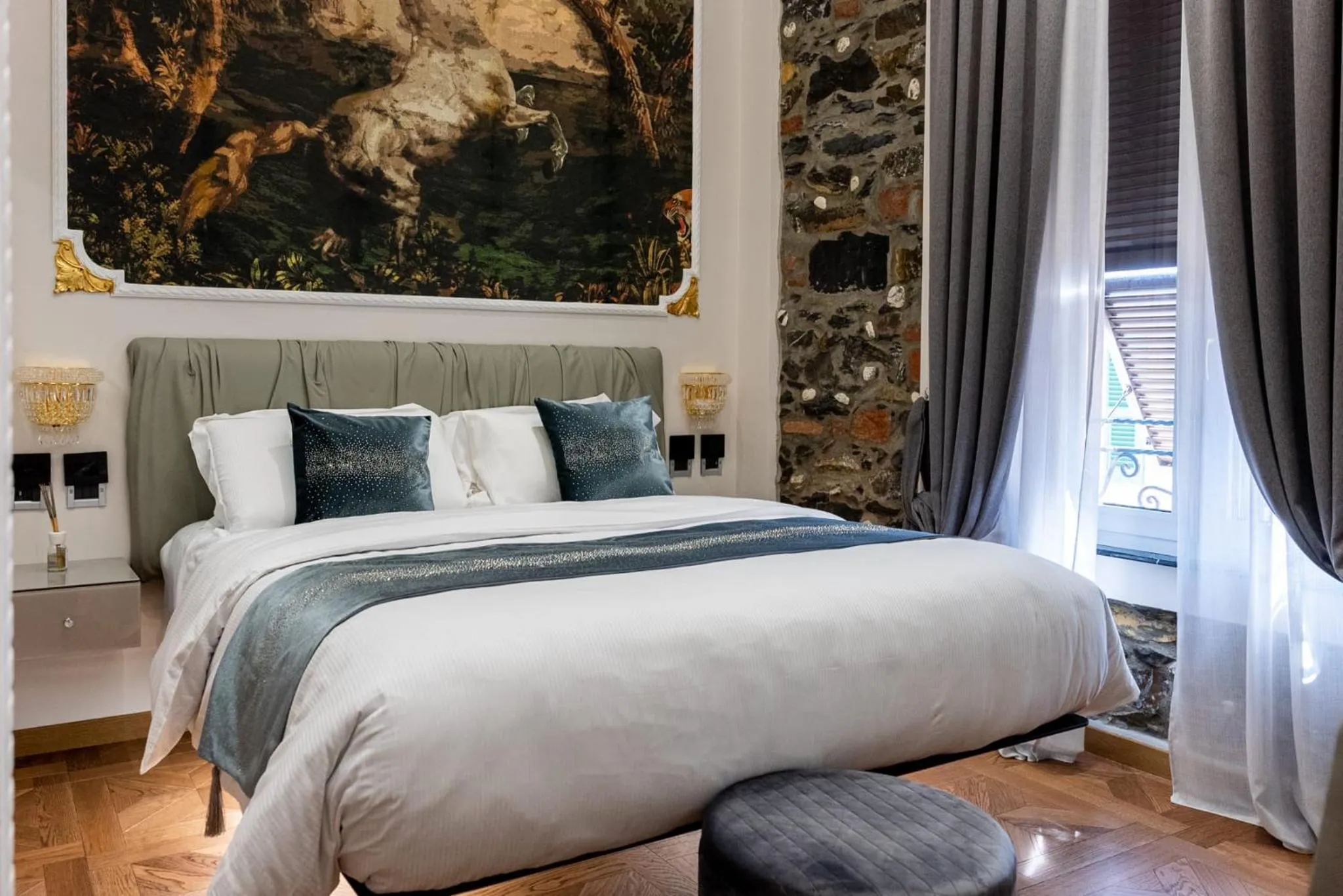 Bed in Queen Cattleya Suite