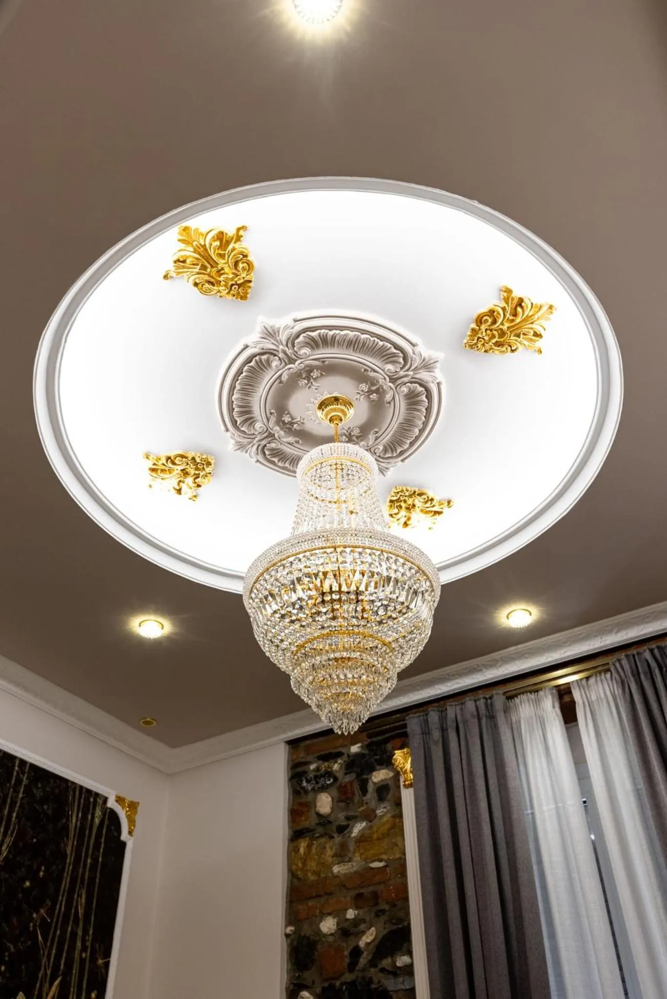 Queen Cattleya Suite