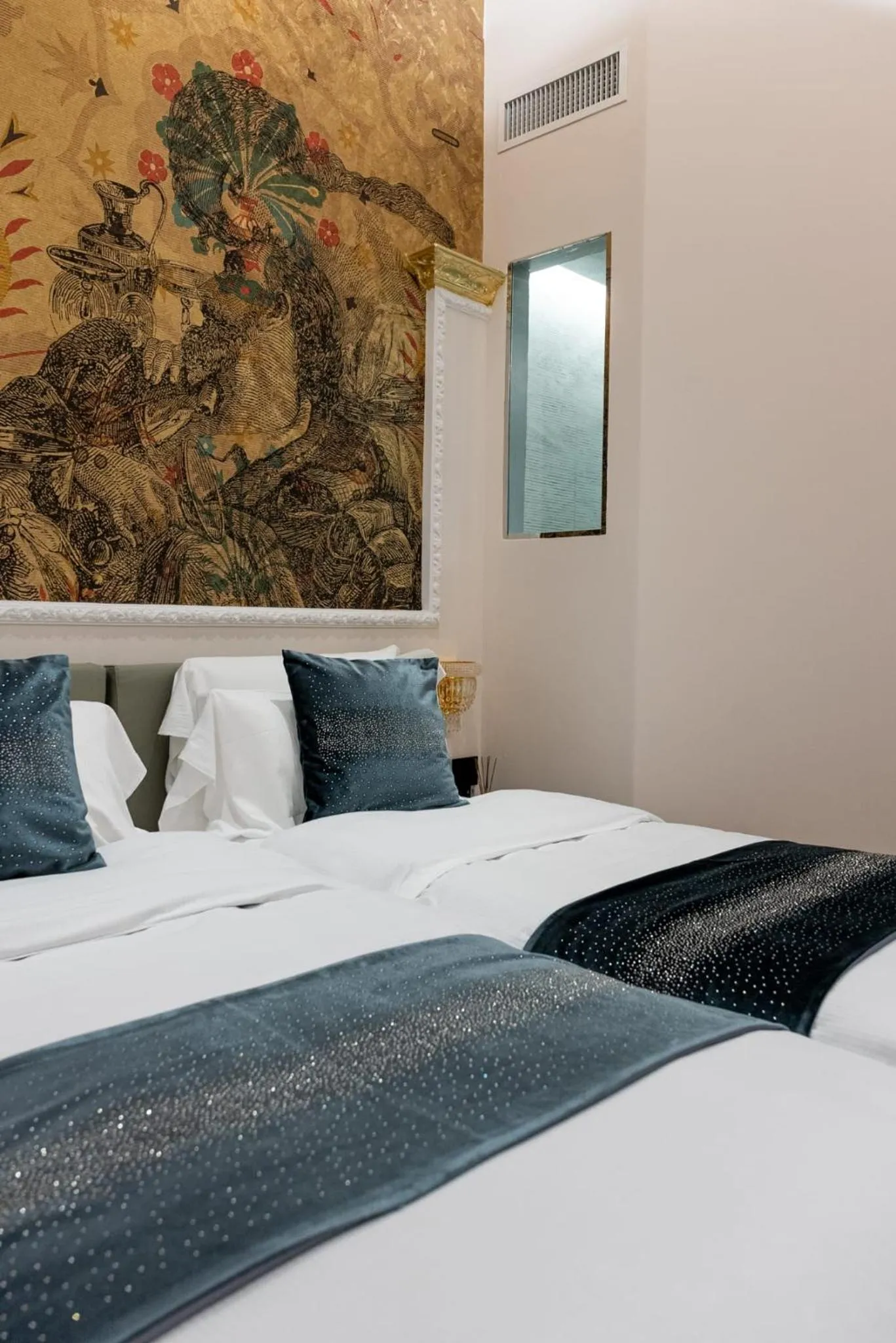 Bed in Queen Cattleya Suite