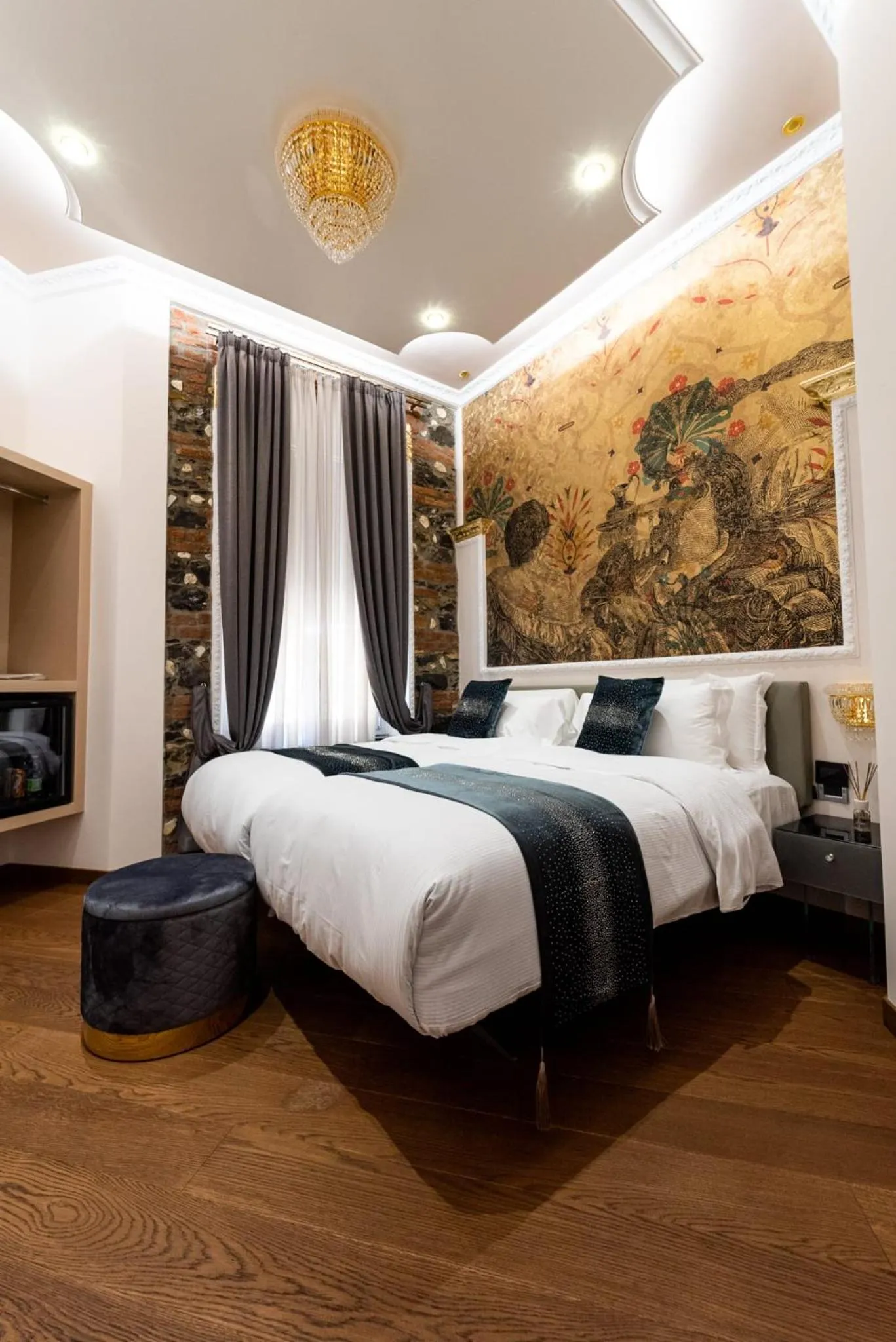 Bed in Queen Cattleya Suite