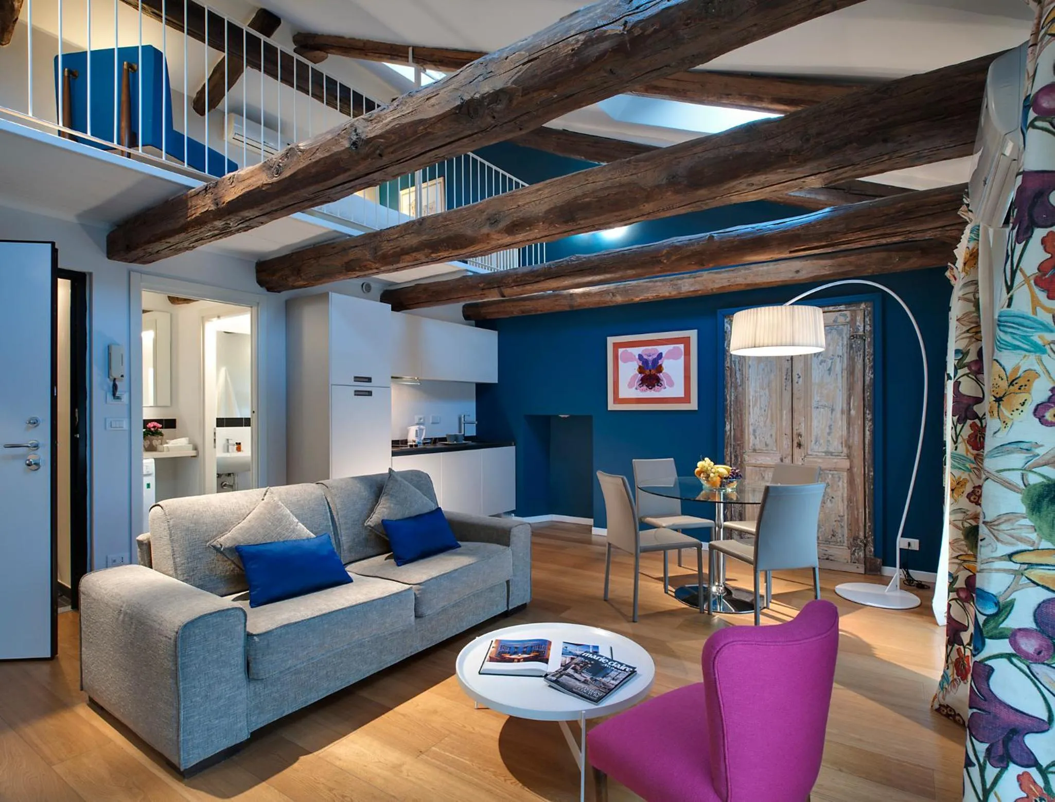 Living room in Piazza Vittorio Suites