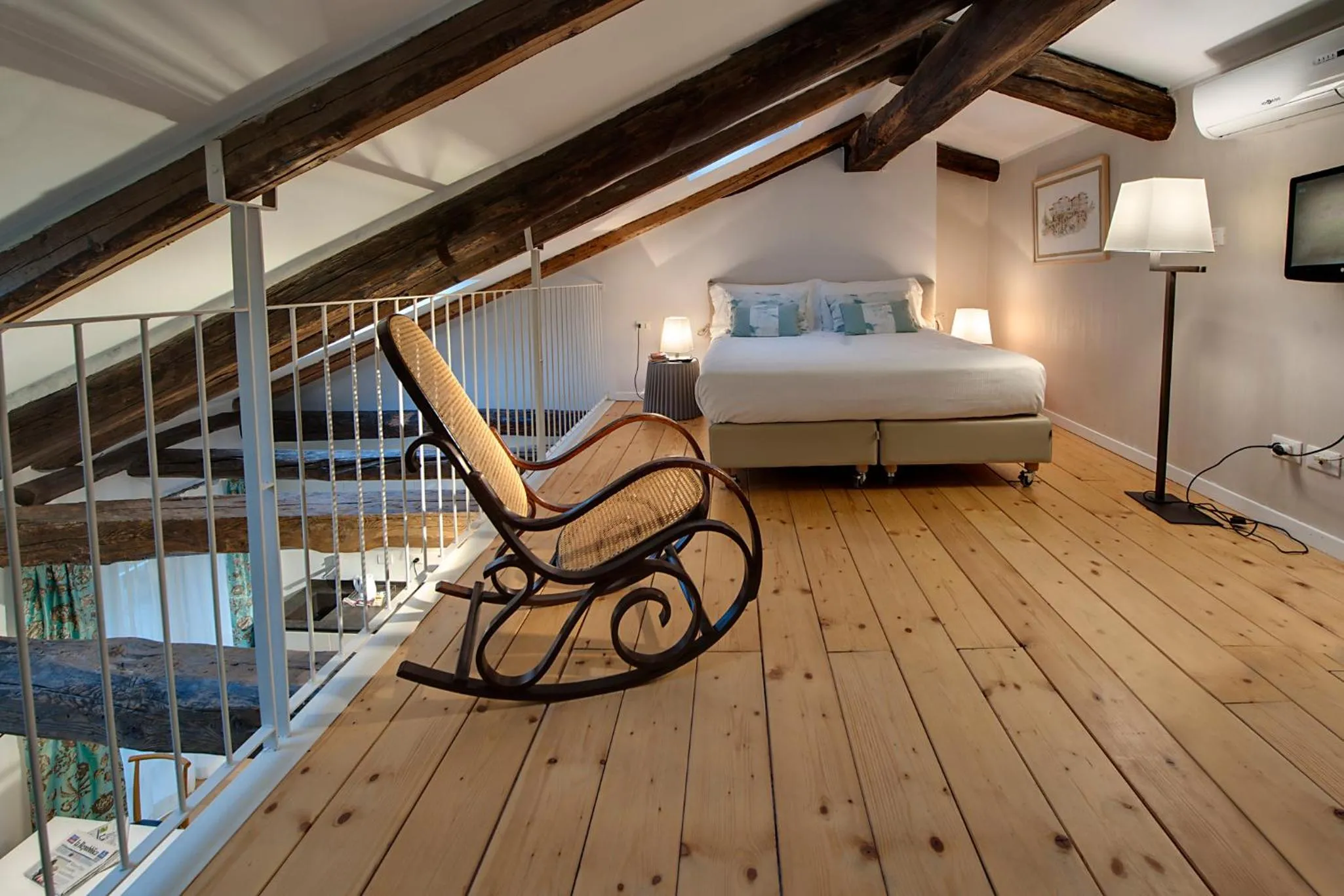 Bed in Piazza Vittorio Suites