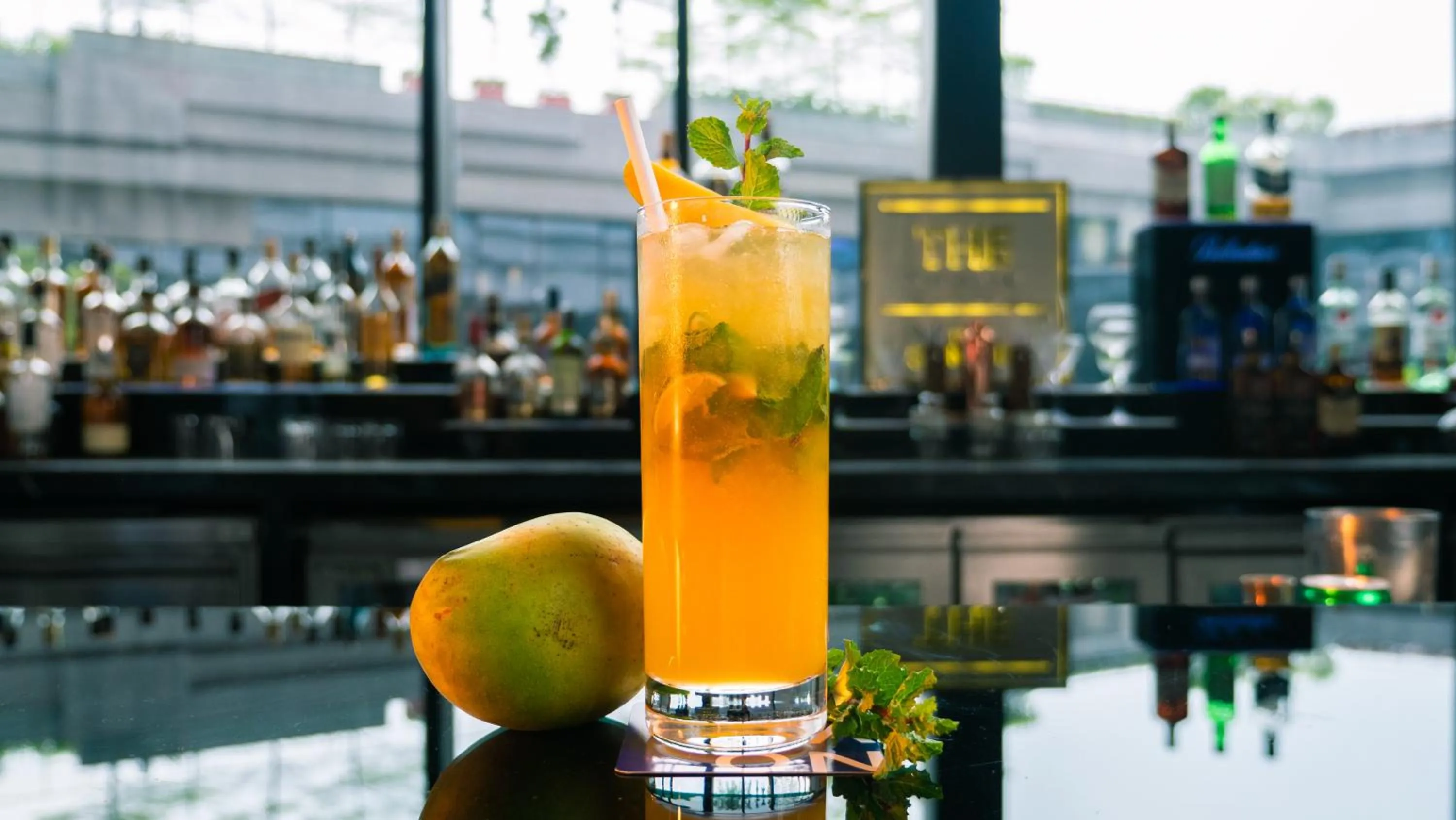 Restaurant/places to eat in Novotel Kolkata Hotel and Residences