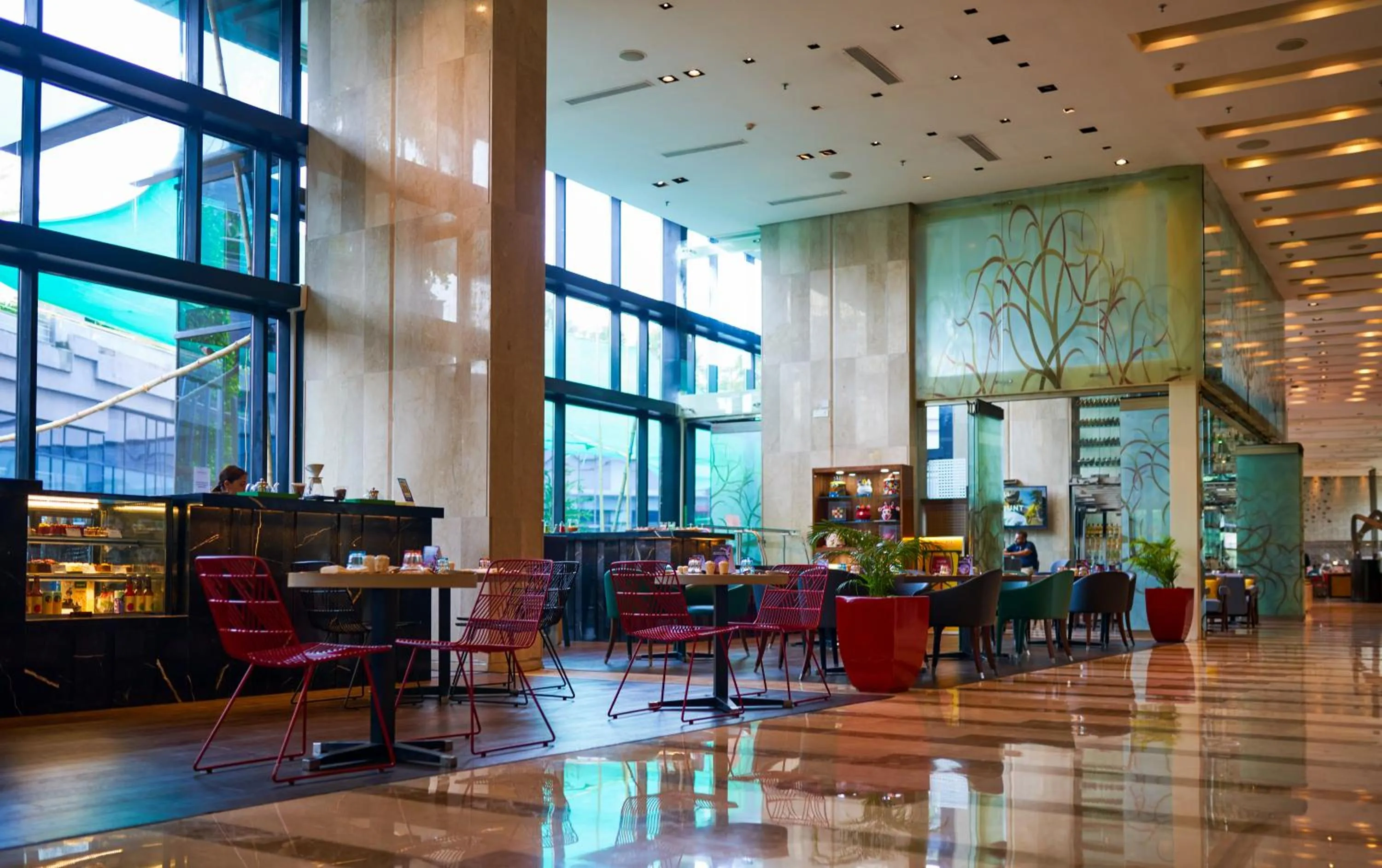 Restaurant/places to eat in Novotel Kolkata Hotel and Residences