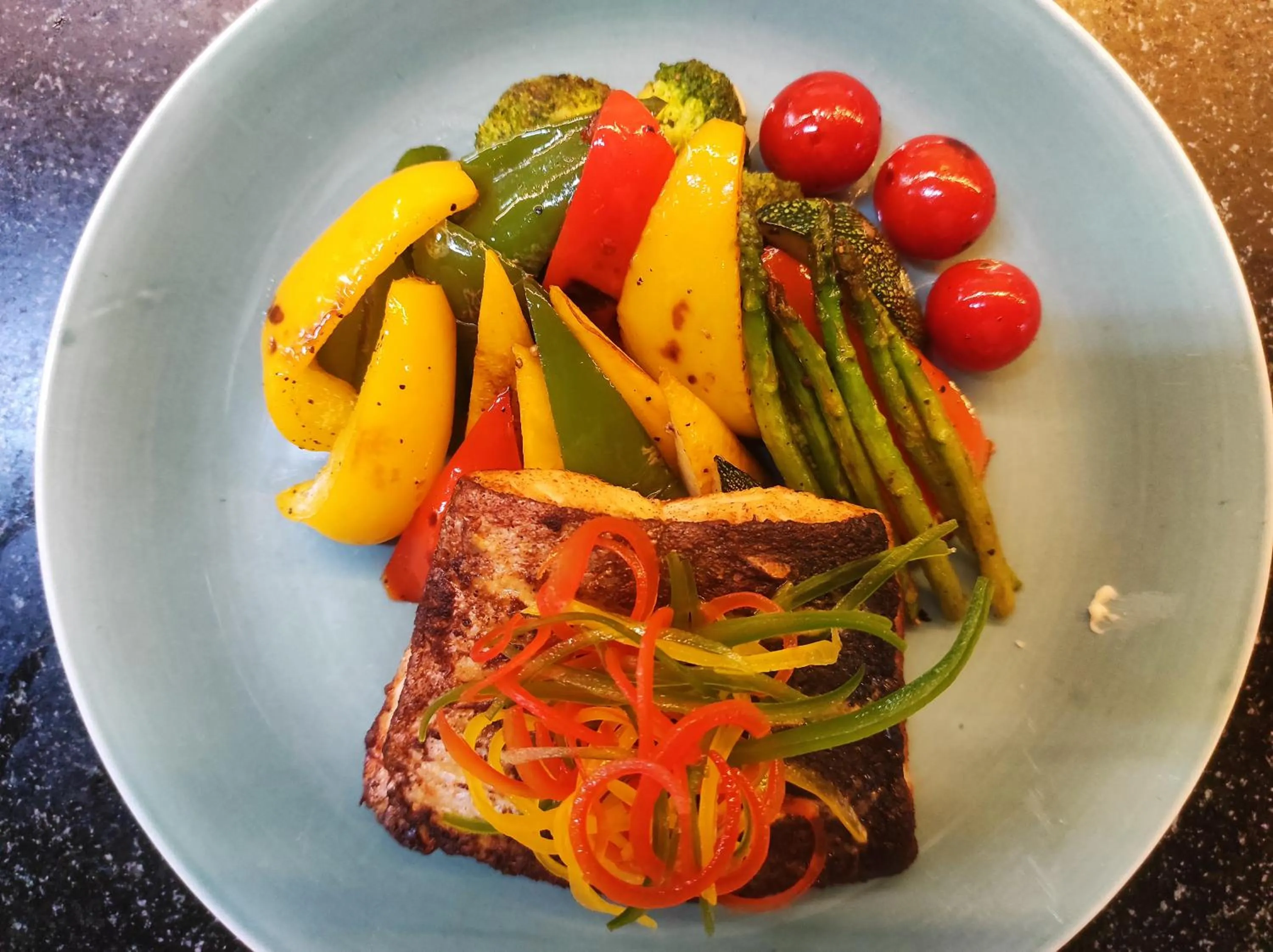 Restaurant/places to eat in Novotel Kolkata Hotel and Residences