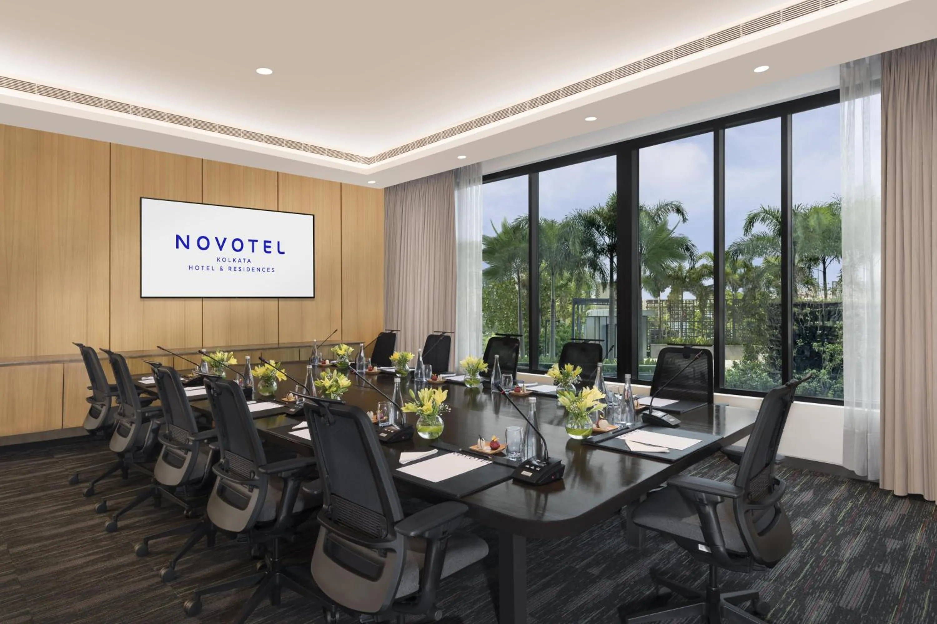 Meeting/conference room in Novotel Kolkata Hotel and Residences